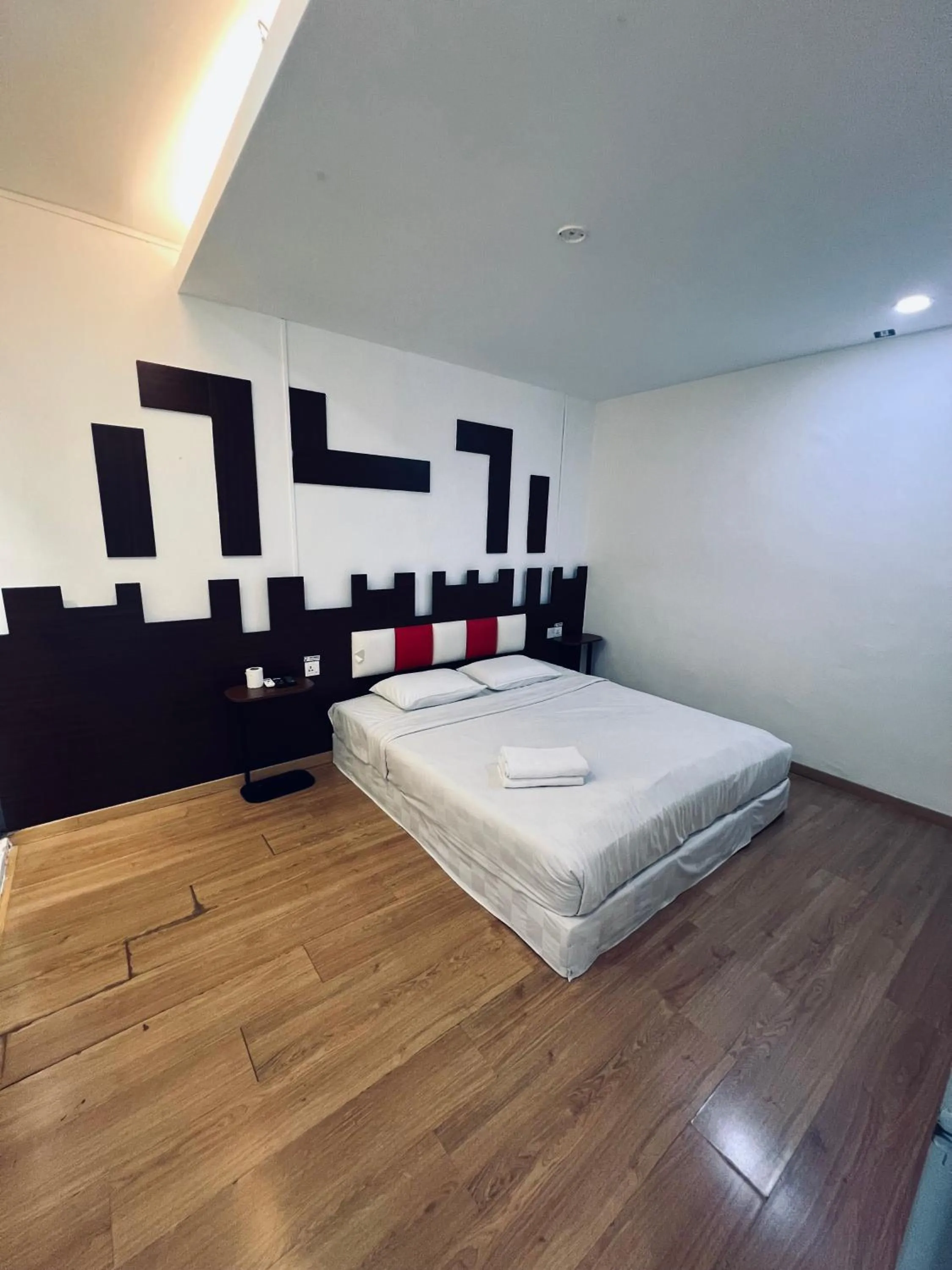 Standard King Room in V Hotel Melaka (Near Jonker Street)