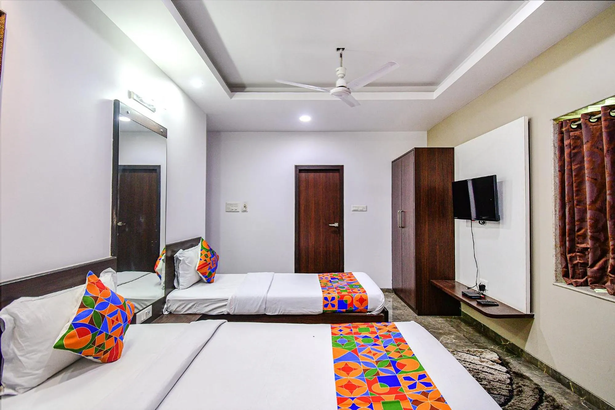 Suite - single occupancy in FabHotel Rani Tower - Chinar Park