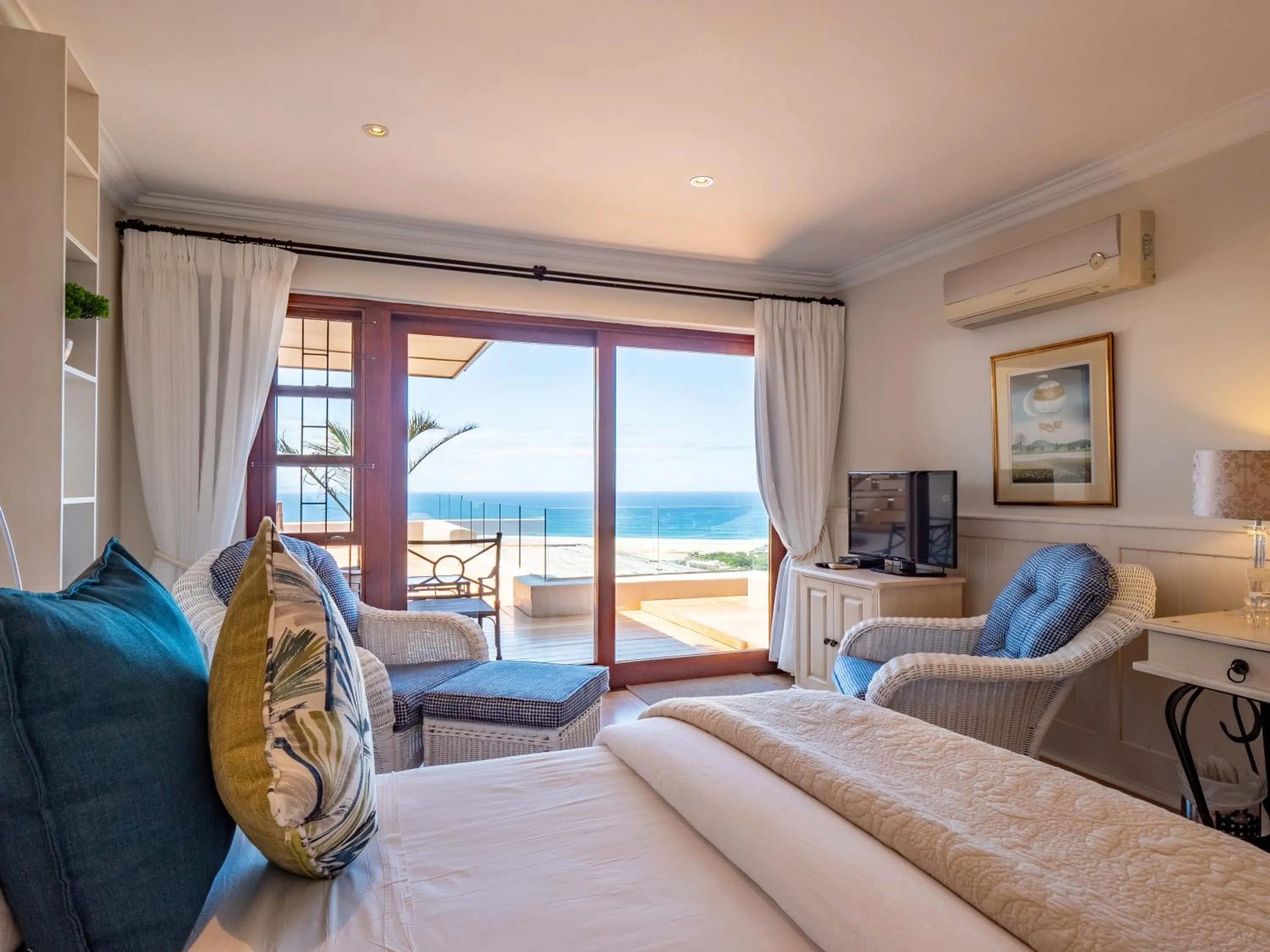 Luxury Suite with Ocean and Lagoon View - single occupancy - 2 in La Vista Lodge