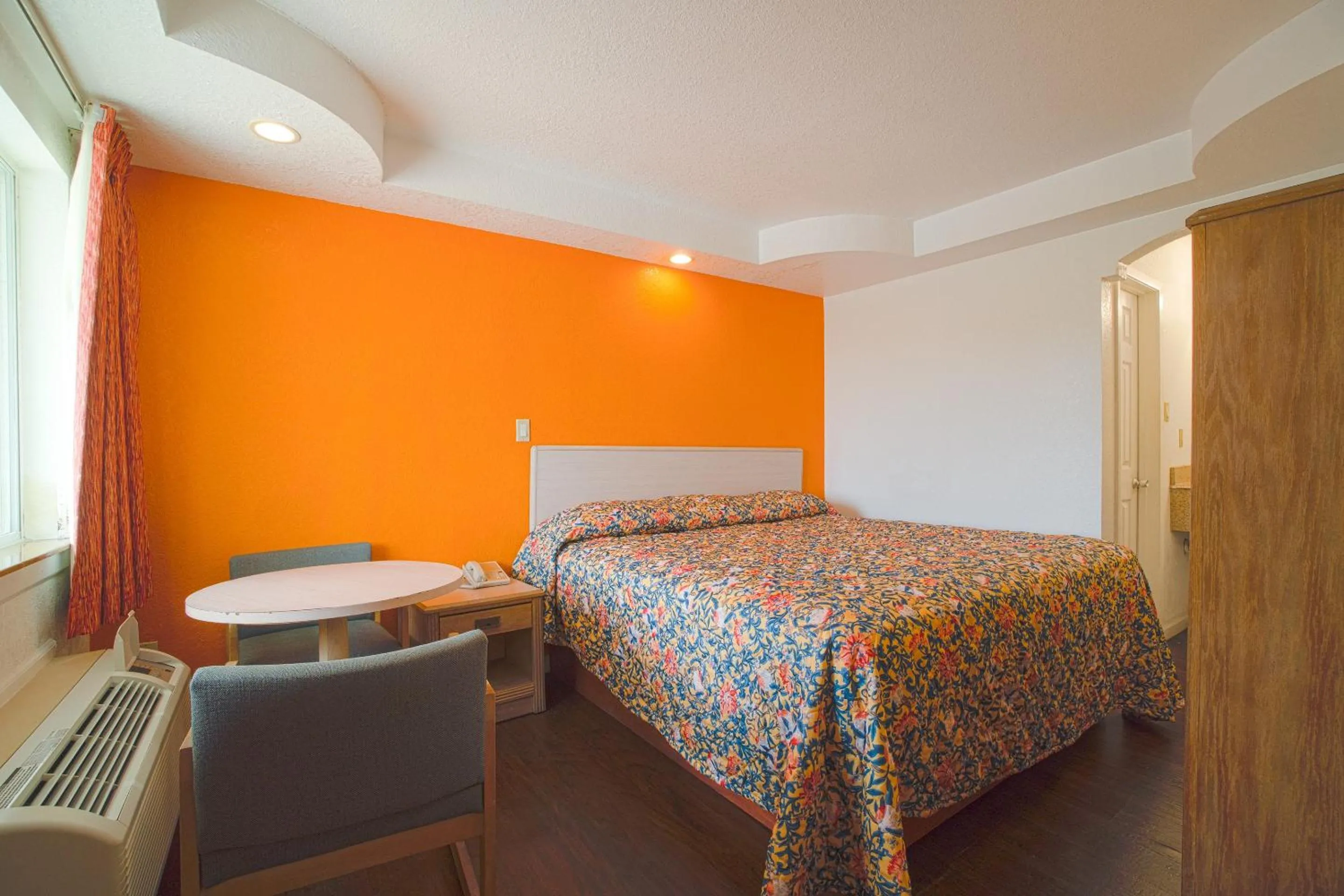 King Bed Non-Smoking	 in Budget Inn By OYO Corpus Christi Beach