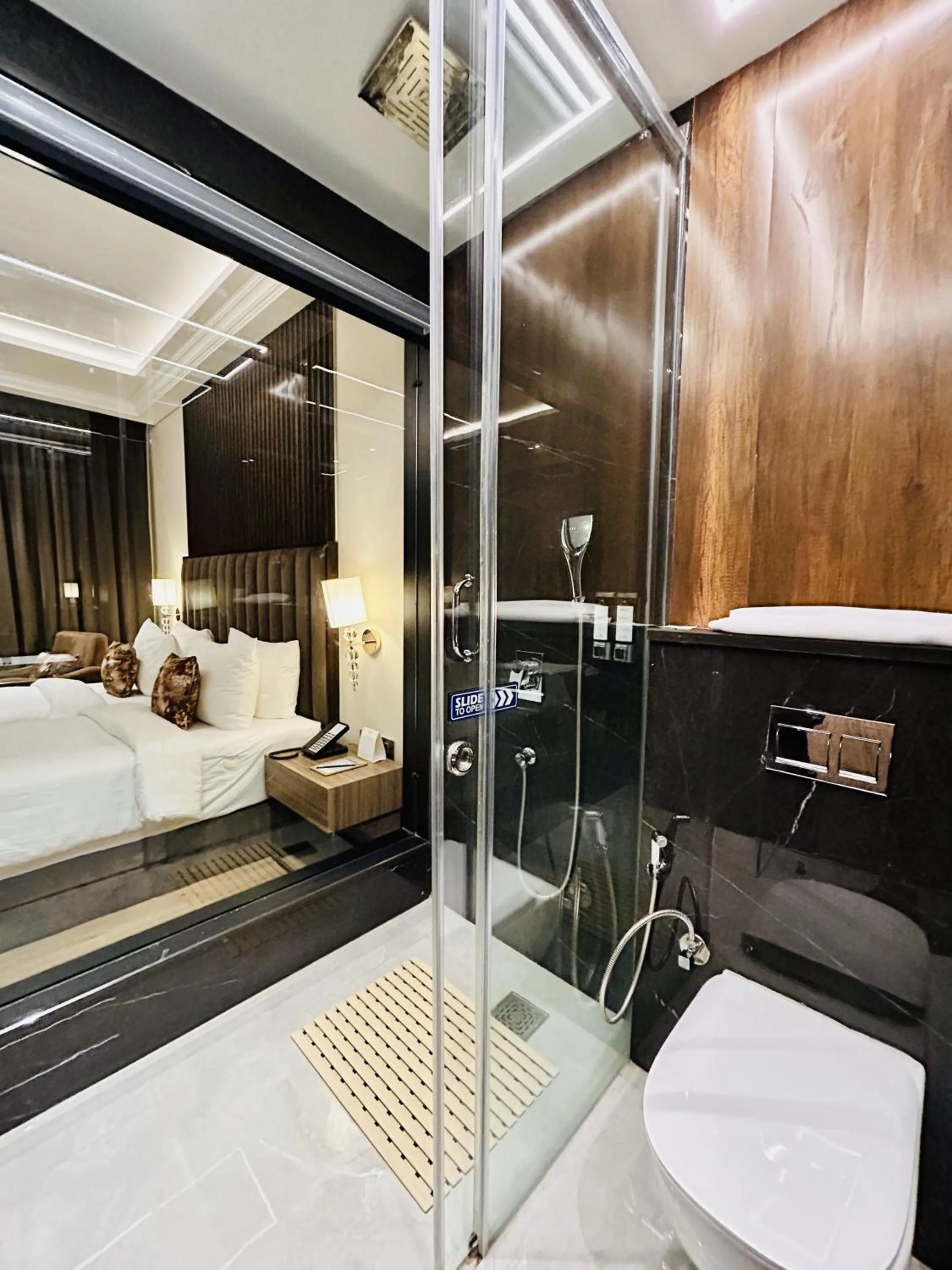 Deluxe Room - Complimentary Welcome Drink on arrival in Fortune Ranjit Vihar, Amritsar - Member ITC Hotels' Group