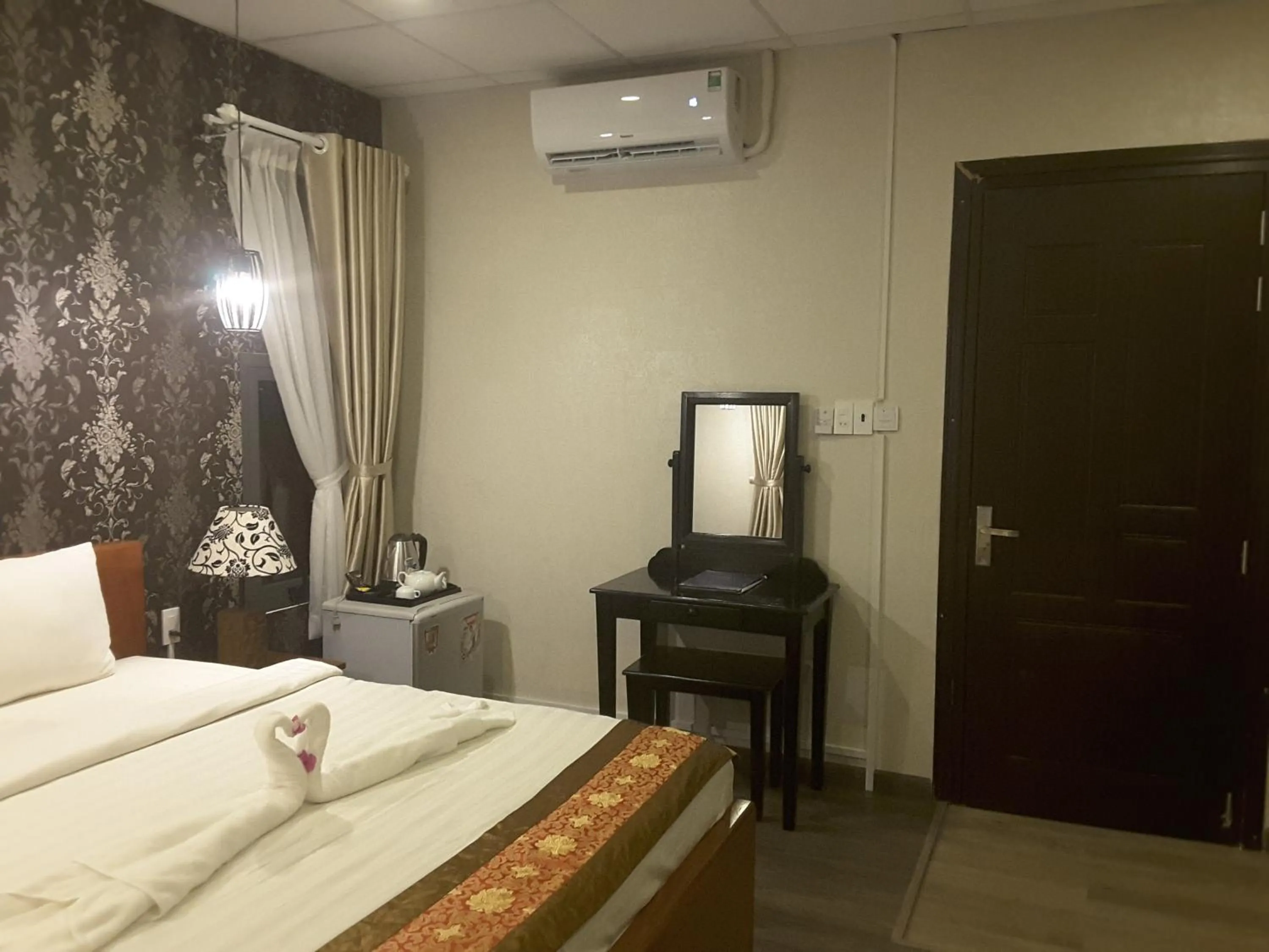 Budget Double Room in Rang Garden Beach Side