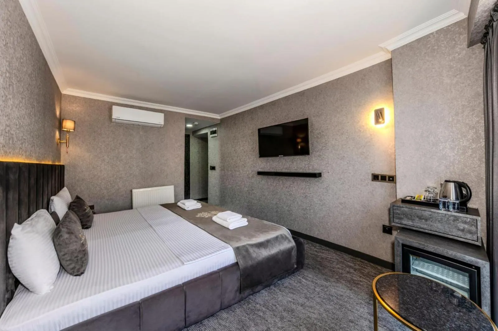 Standard Double Room in Golden Bazaar hotel