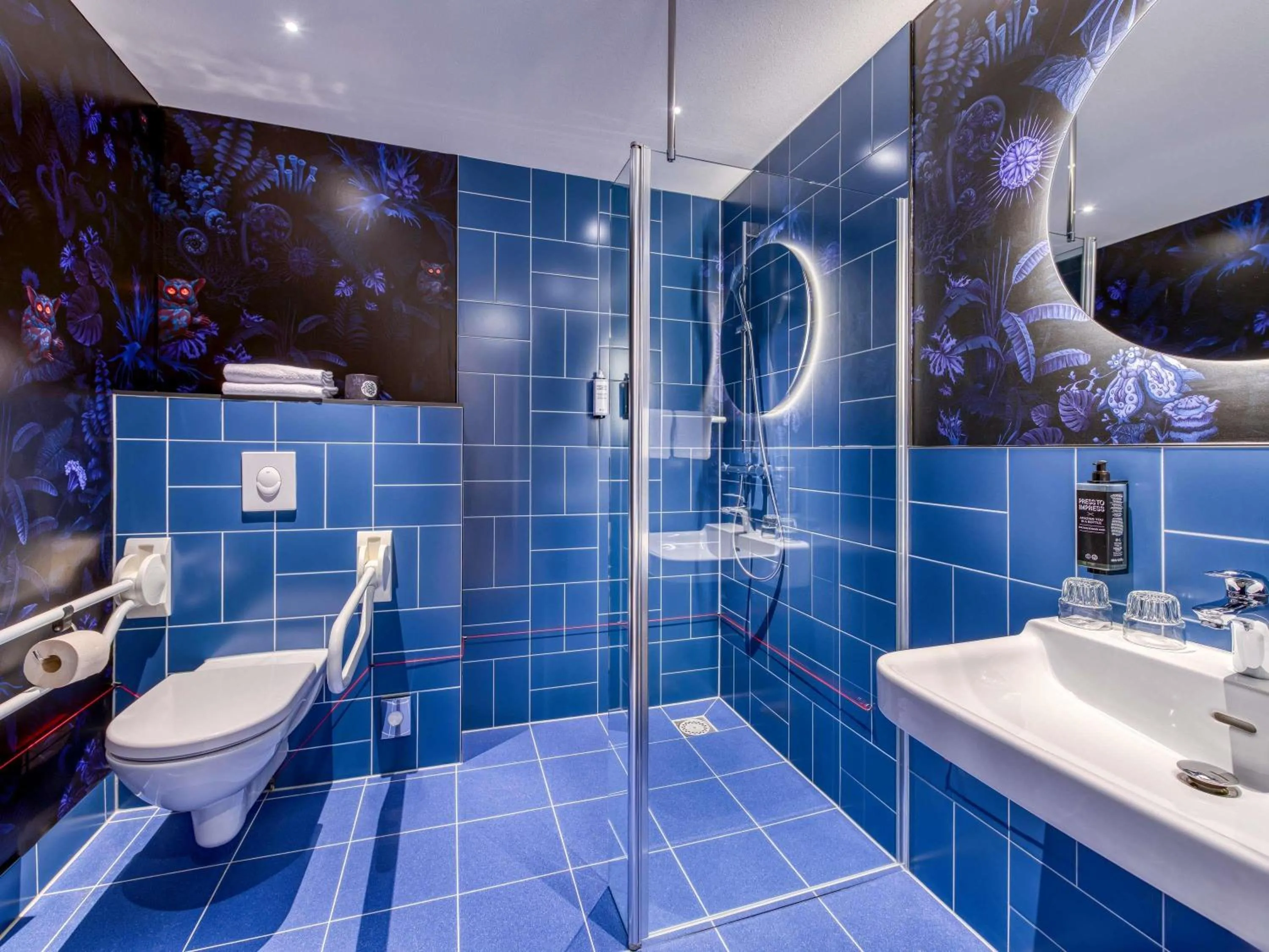 Superior Twin Room with Park View in ibis Styles Rotterdam Ahoy