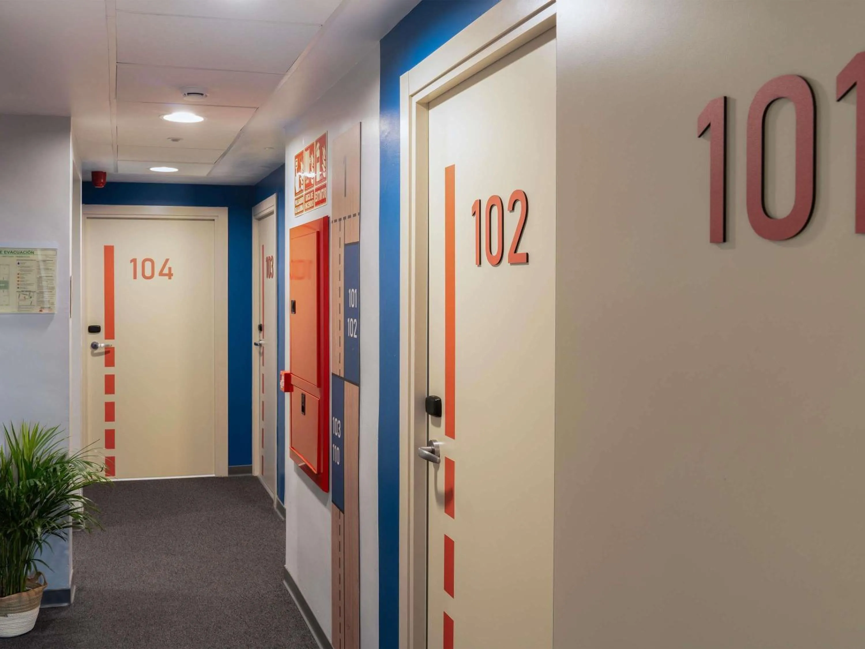 Standard Double Room in ibis budget Valencia Centro Puerto