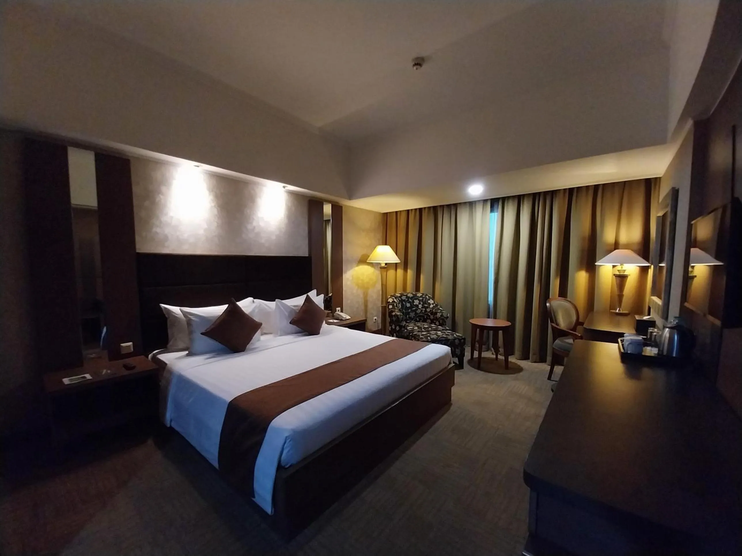 Deluxe Double Room in Horison Ultima Menteng Jakarta