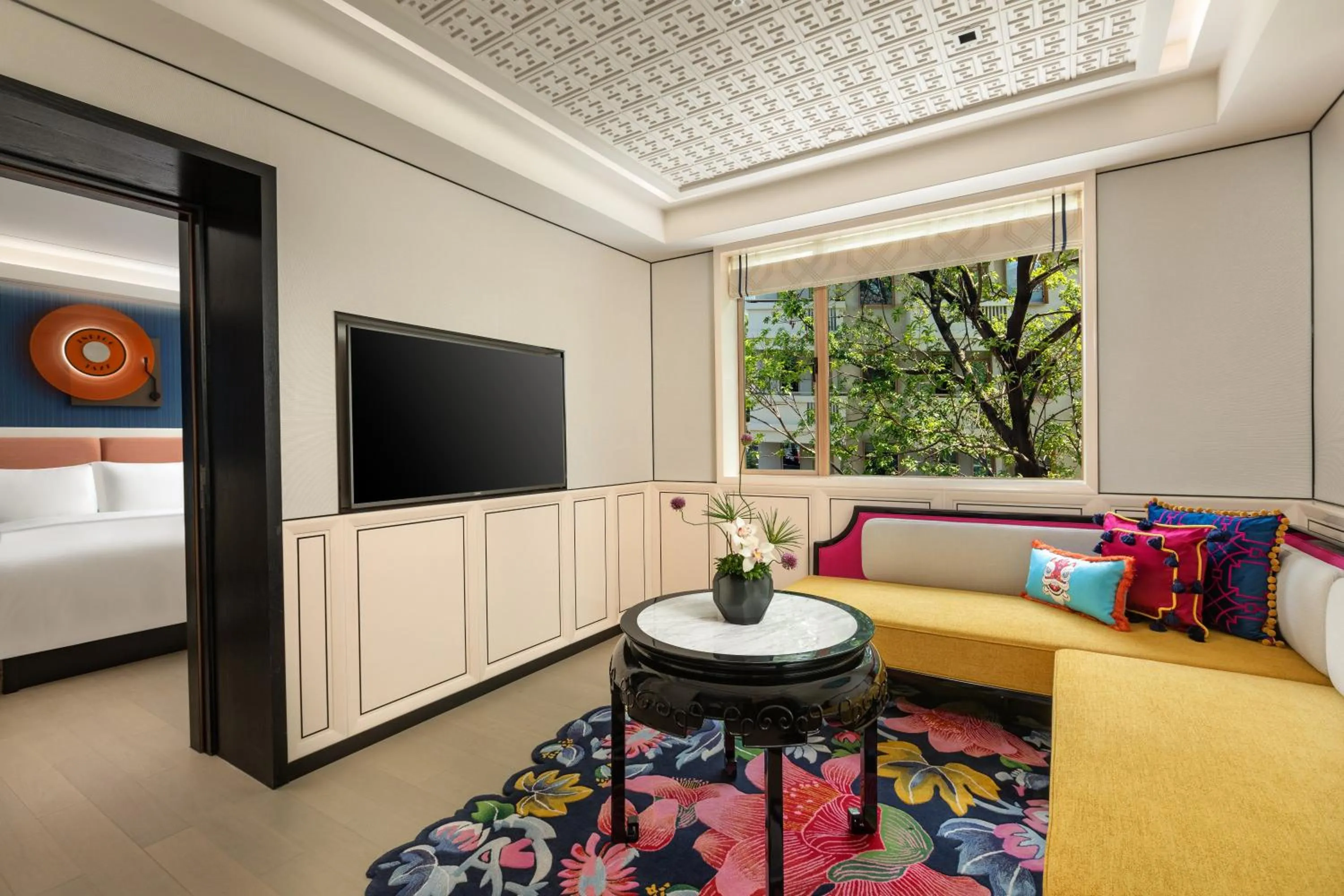 One-Bedroom Twin Suite - Central Building in Hotel Indigo Guangzhou Haixinsha by IHG