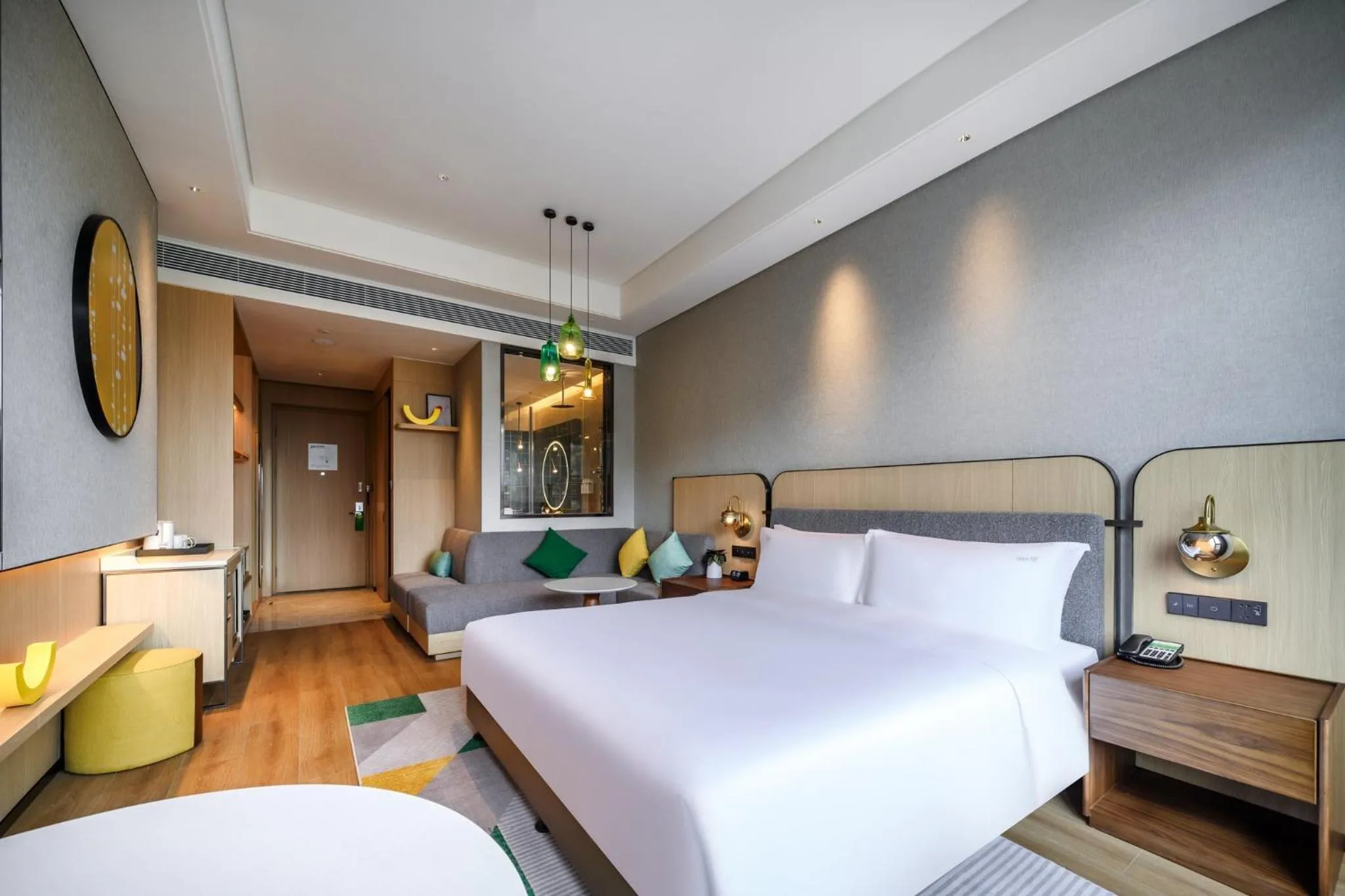 Standard King Room in Holiday Inn Xi'an East by IHG
