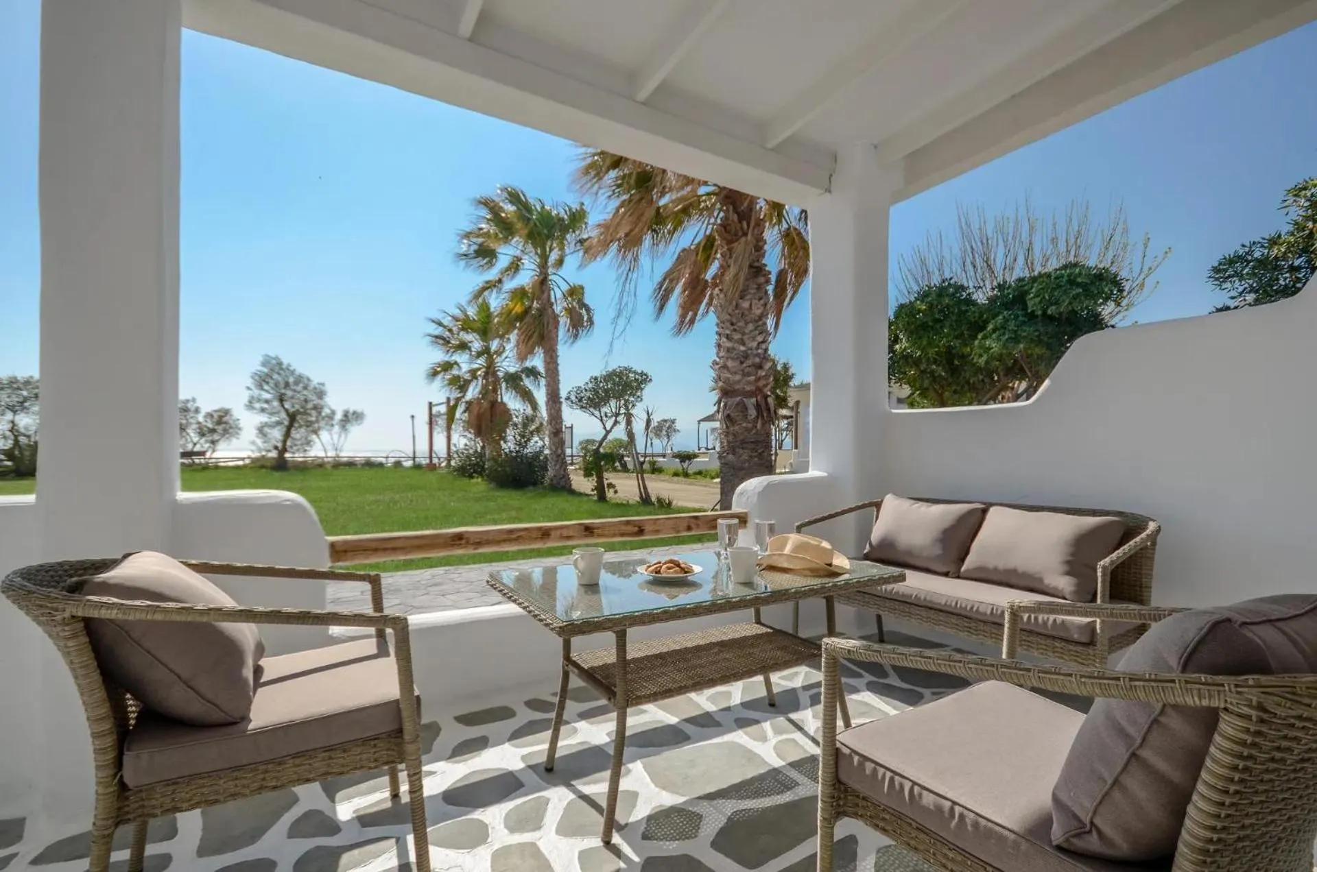 King Suite with Sea View in Glaronissi Beach