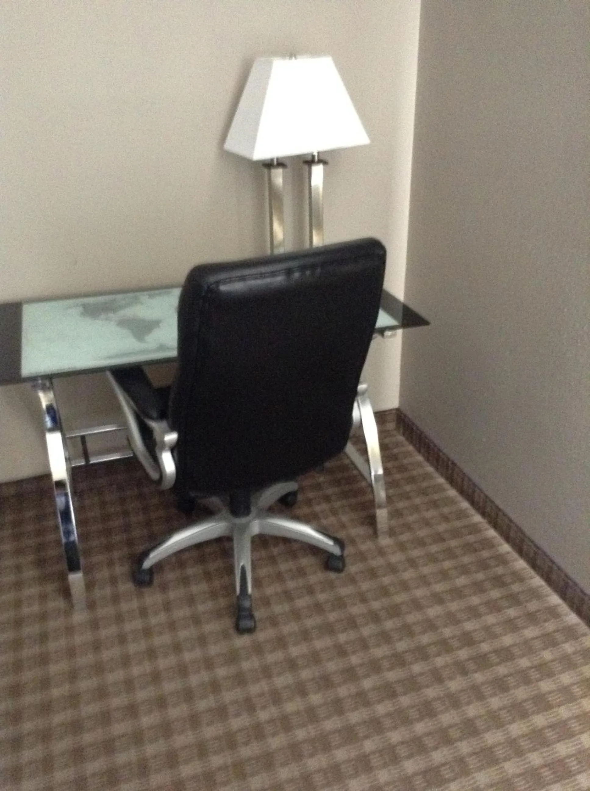 King Suite- Non-Smoking in Super 8 by Wyndham Carroll/East