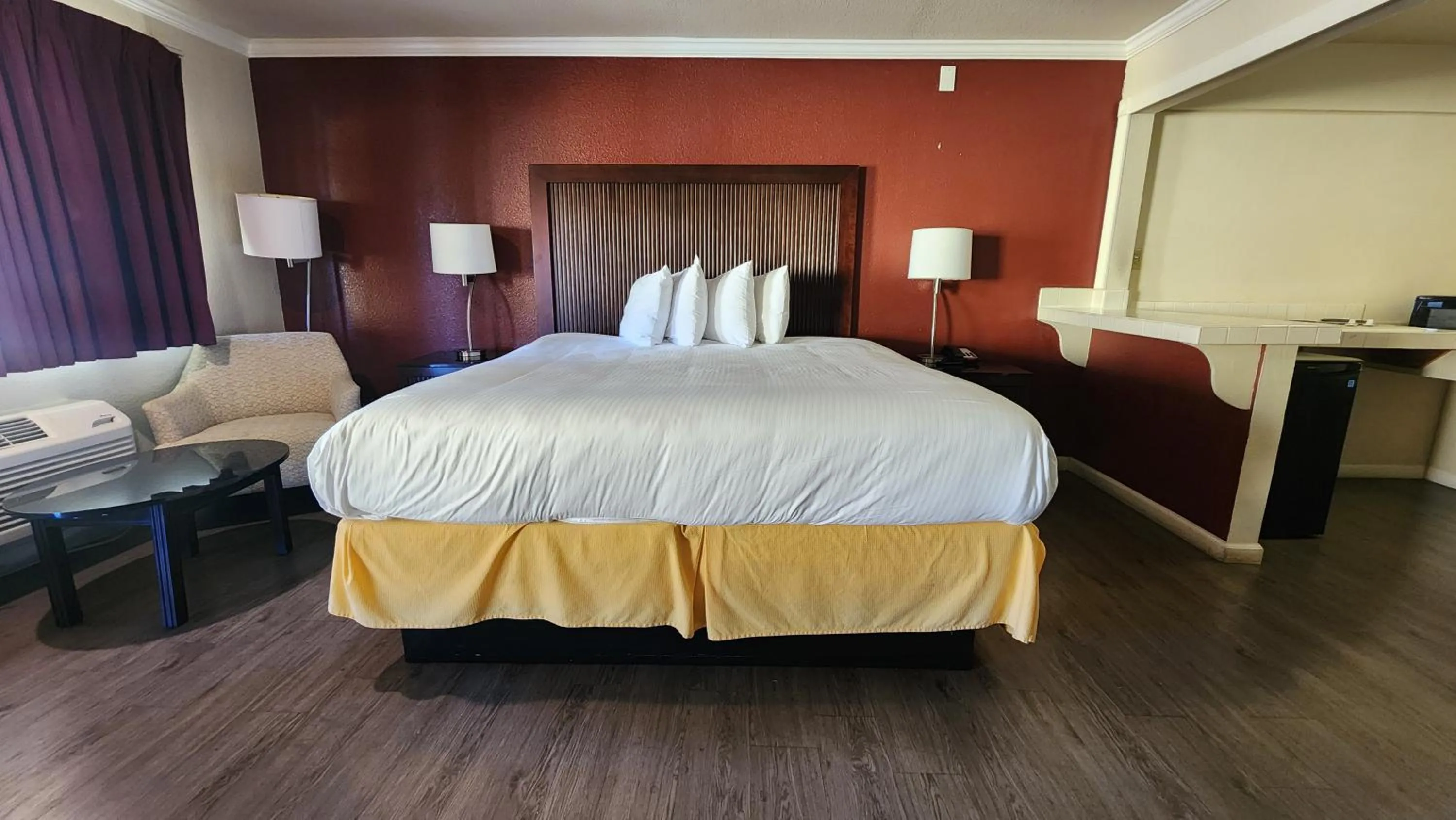 King Suite -  Non-Smoking in Mission Inn and Suites