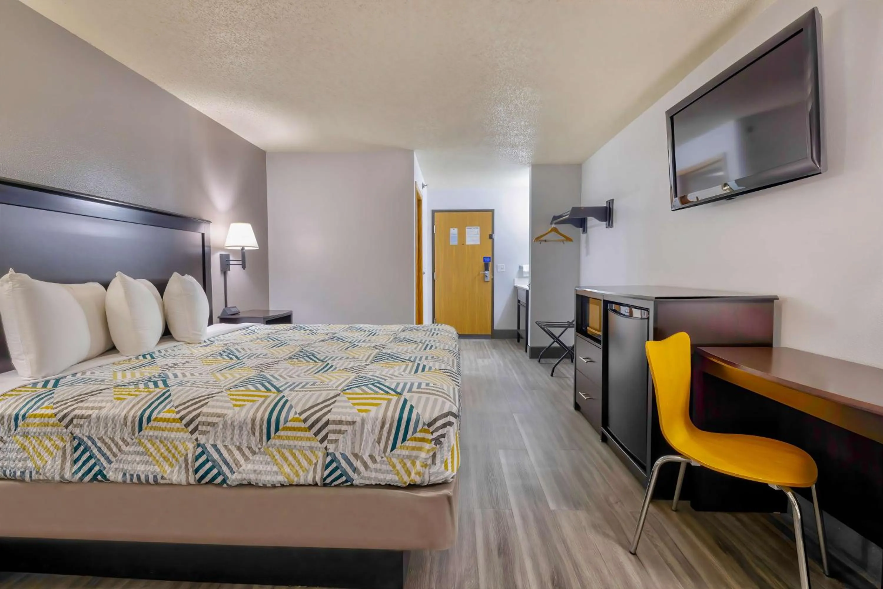 Deluxe Double Room - Non-Smoking in Motel 6 Stuart, IA