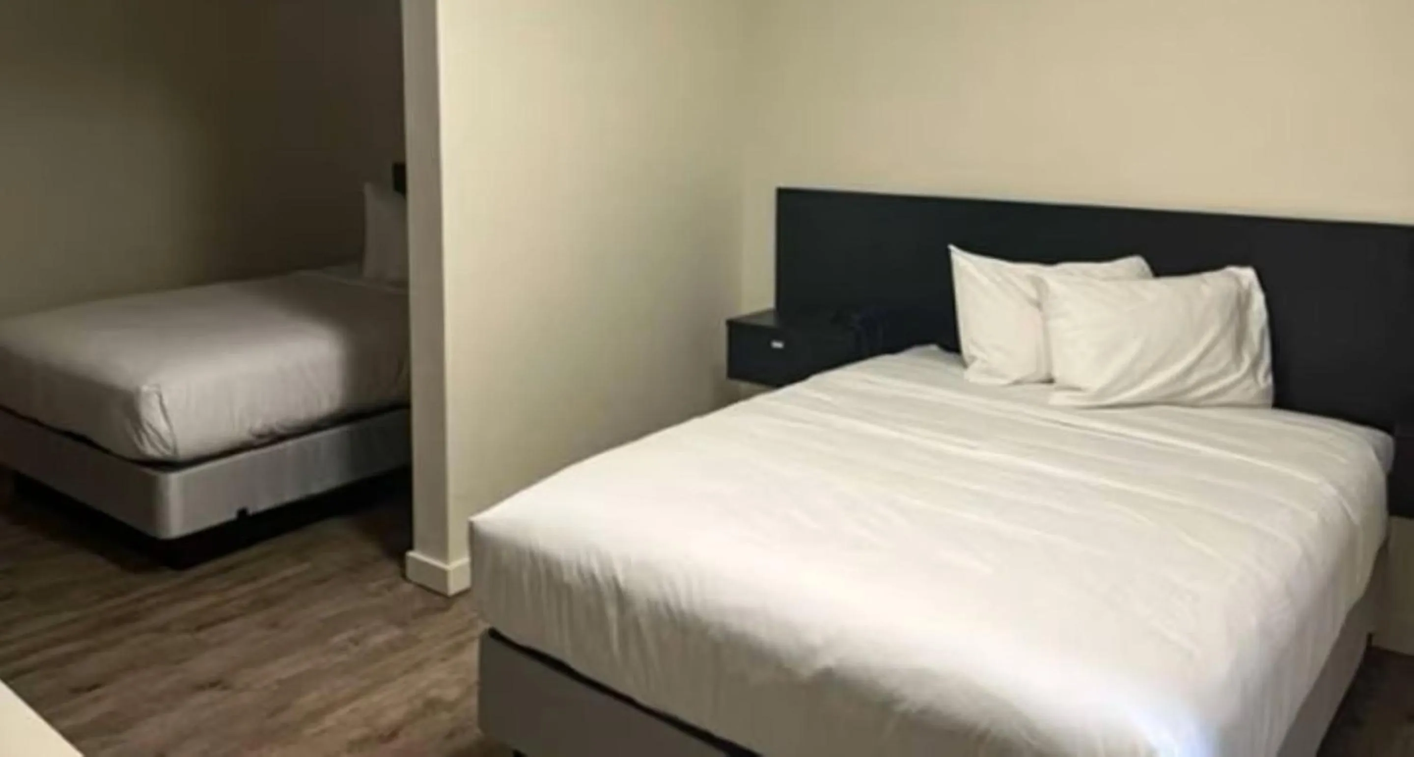 Deluxe Queen Room with Two Queen Beds - single occupancy - Non-Smoking in Pasco WA