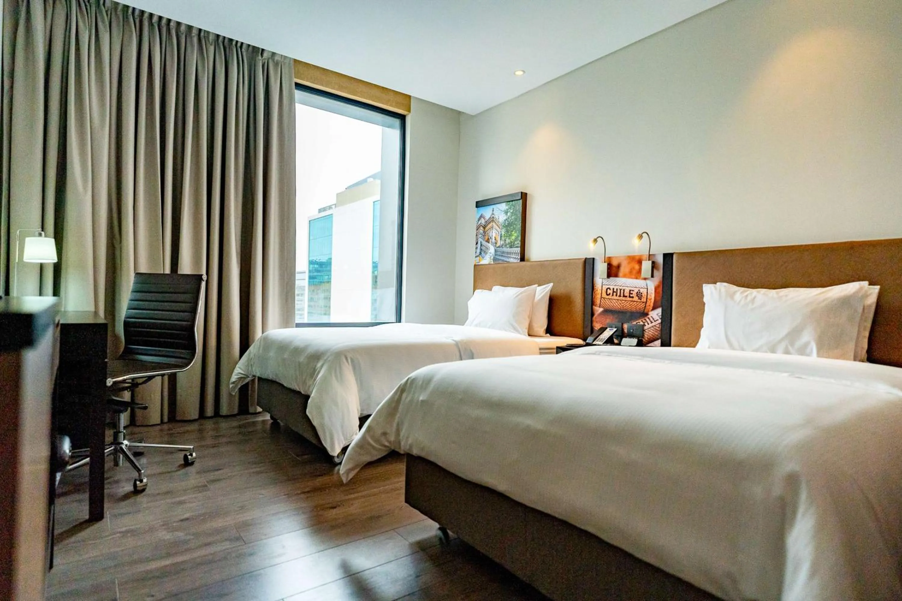 Twin Room in Hampton By Hilton Santiago Las Condes