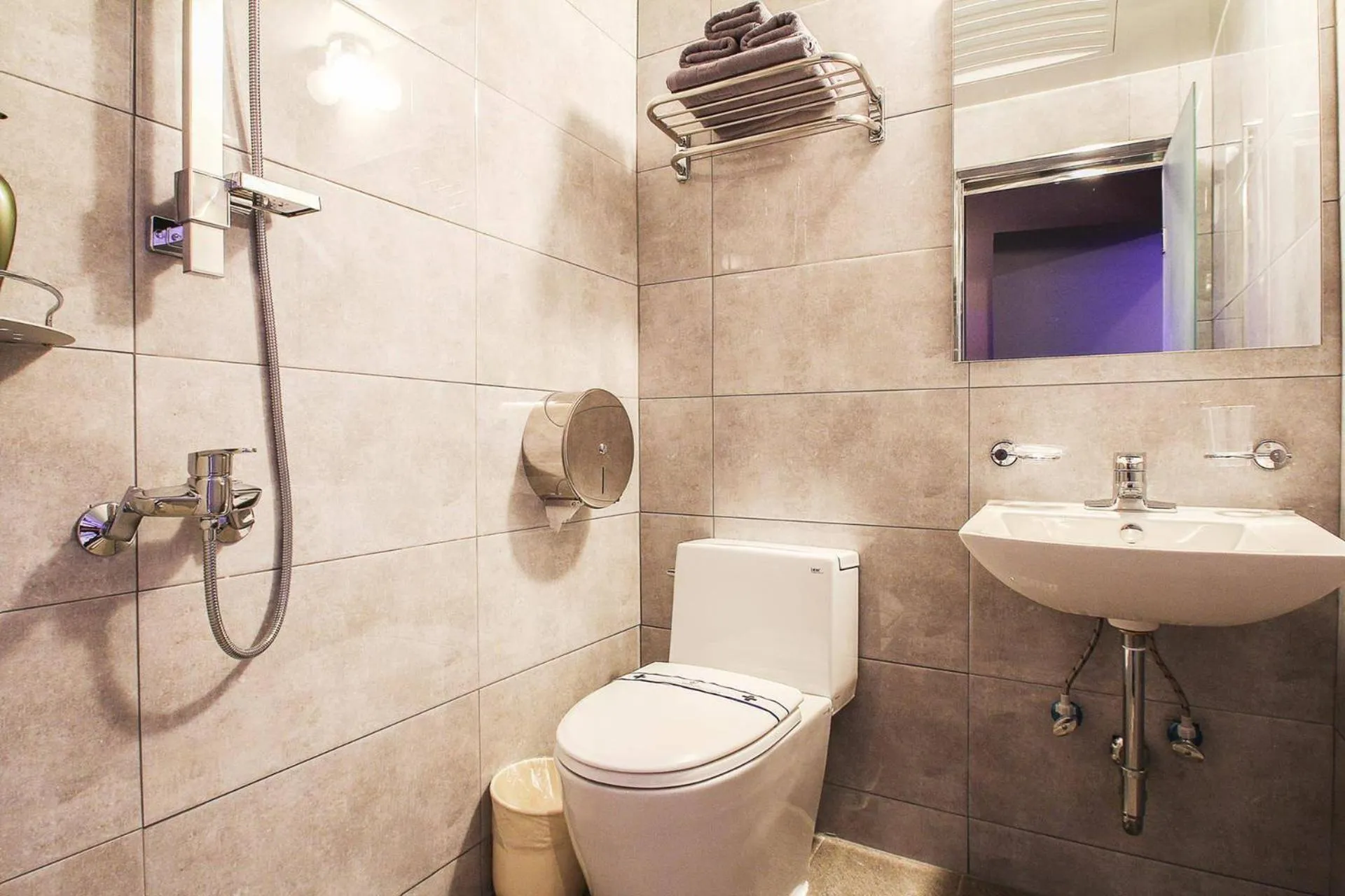 Deluxe Double Room in Carlton Hotel