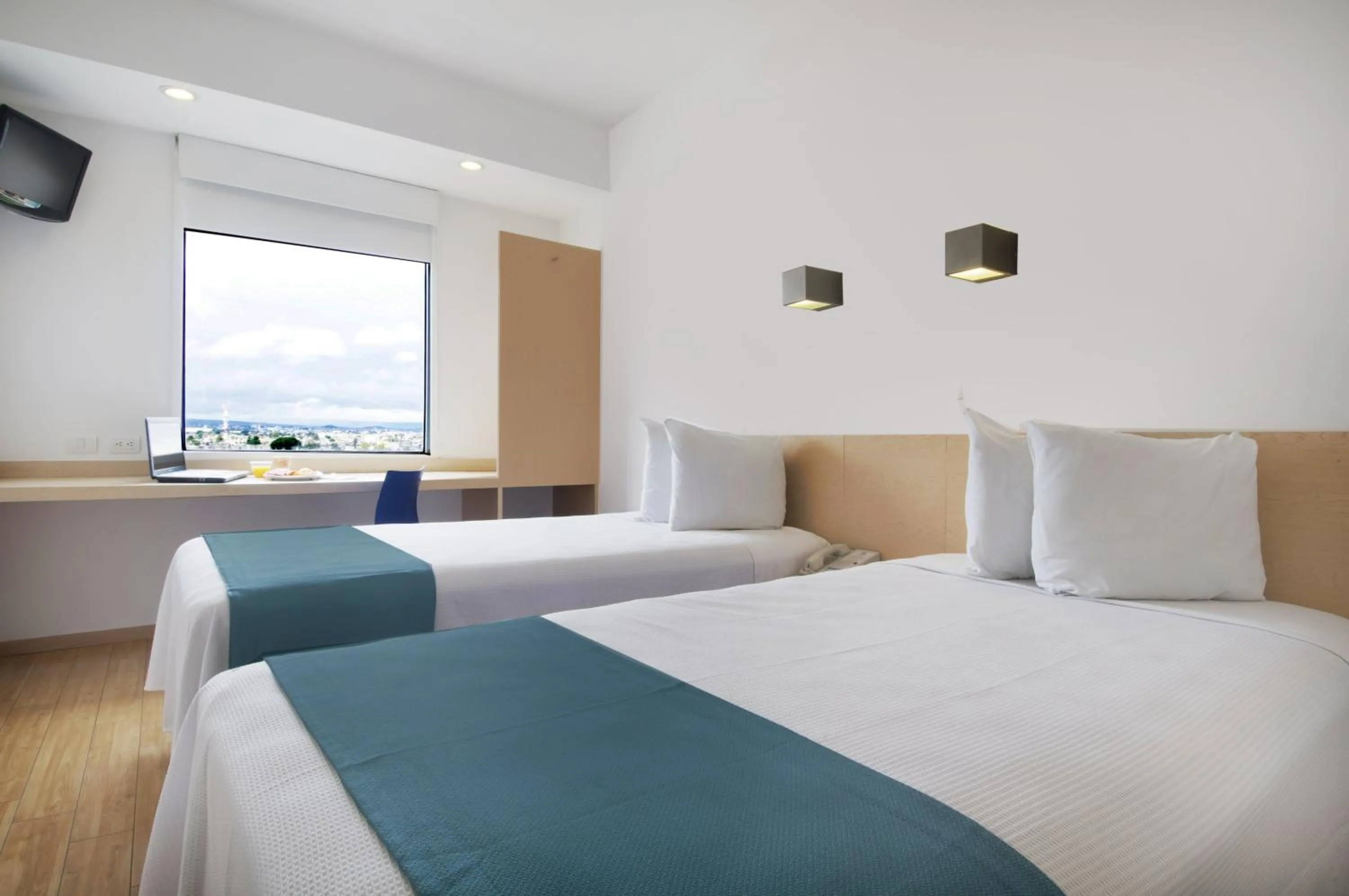 Superior Twin Room in One Toluca Aeropuerto