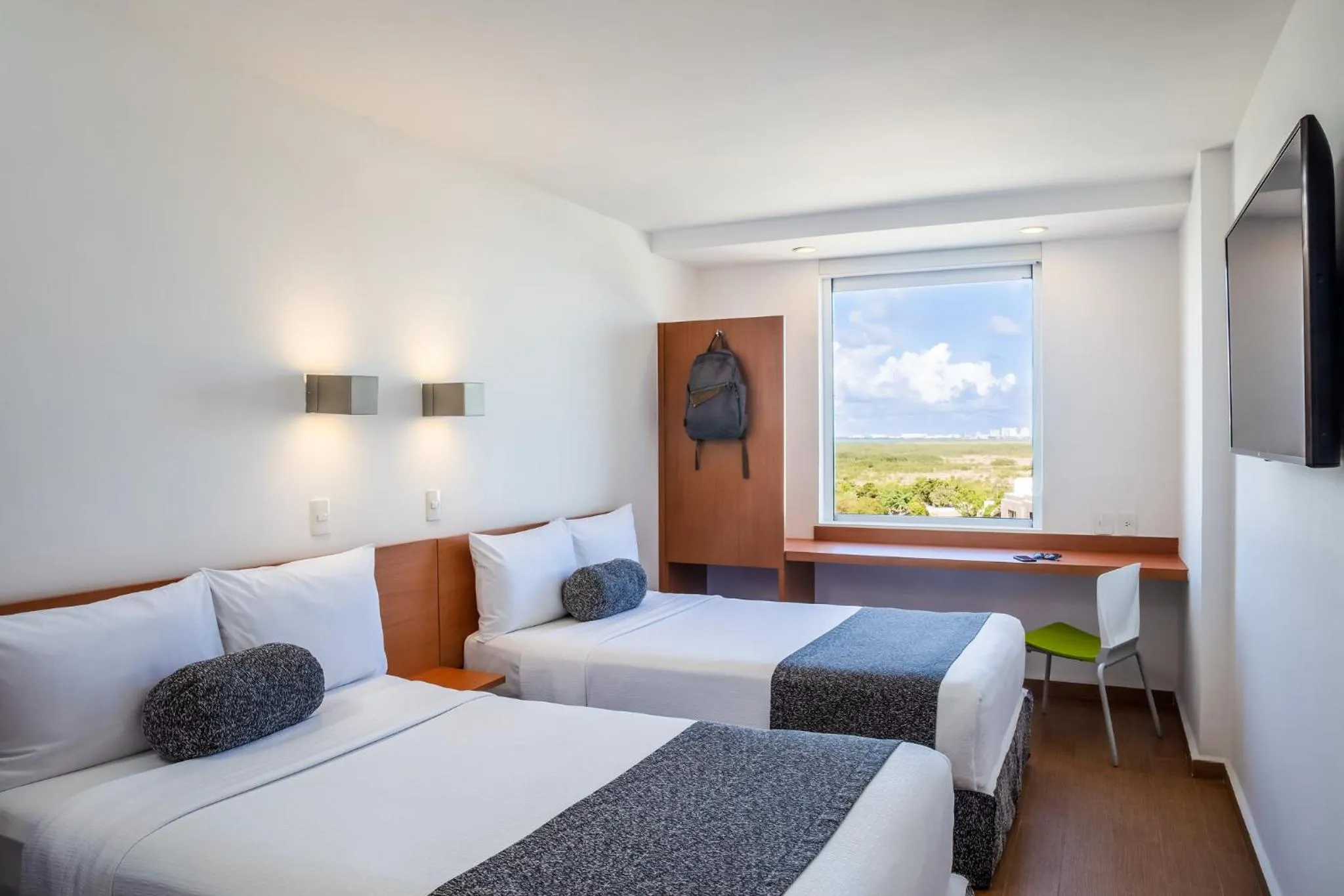 Superior Twin Room in One Cancun Centro