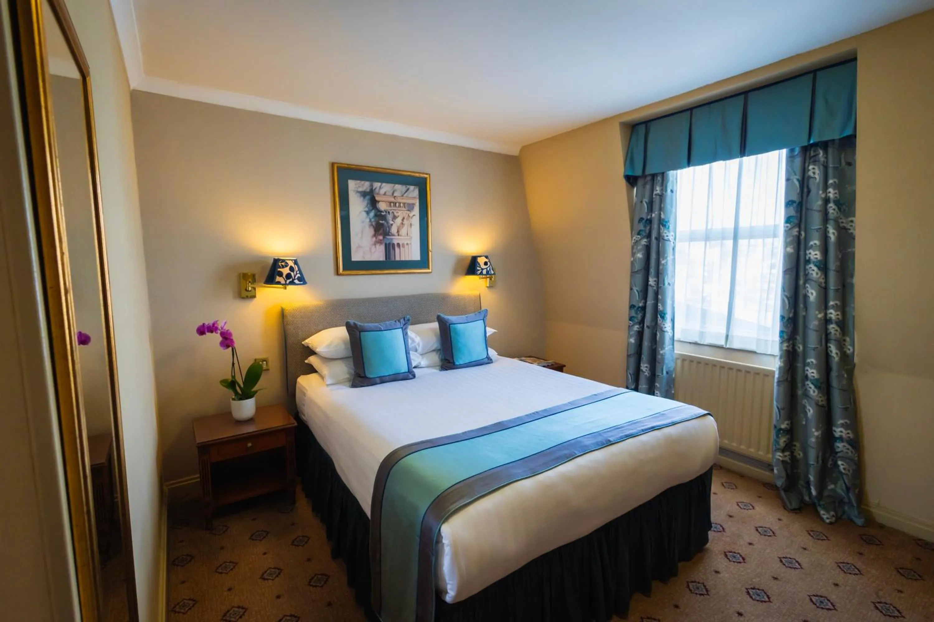 Standard Double Room in London Lodge Hotel