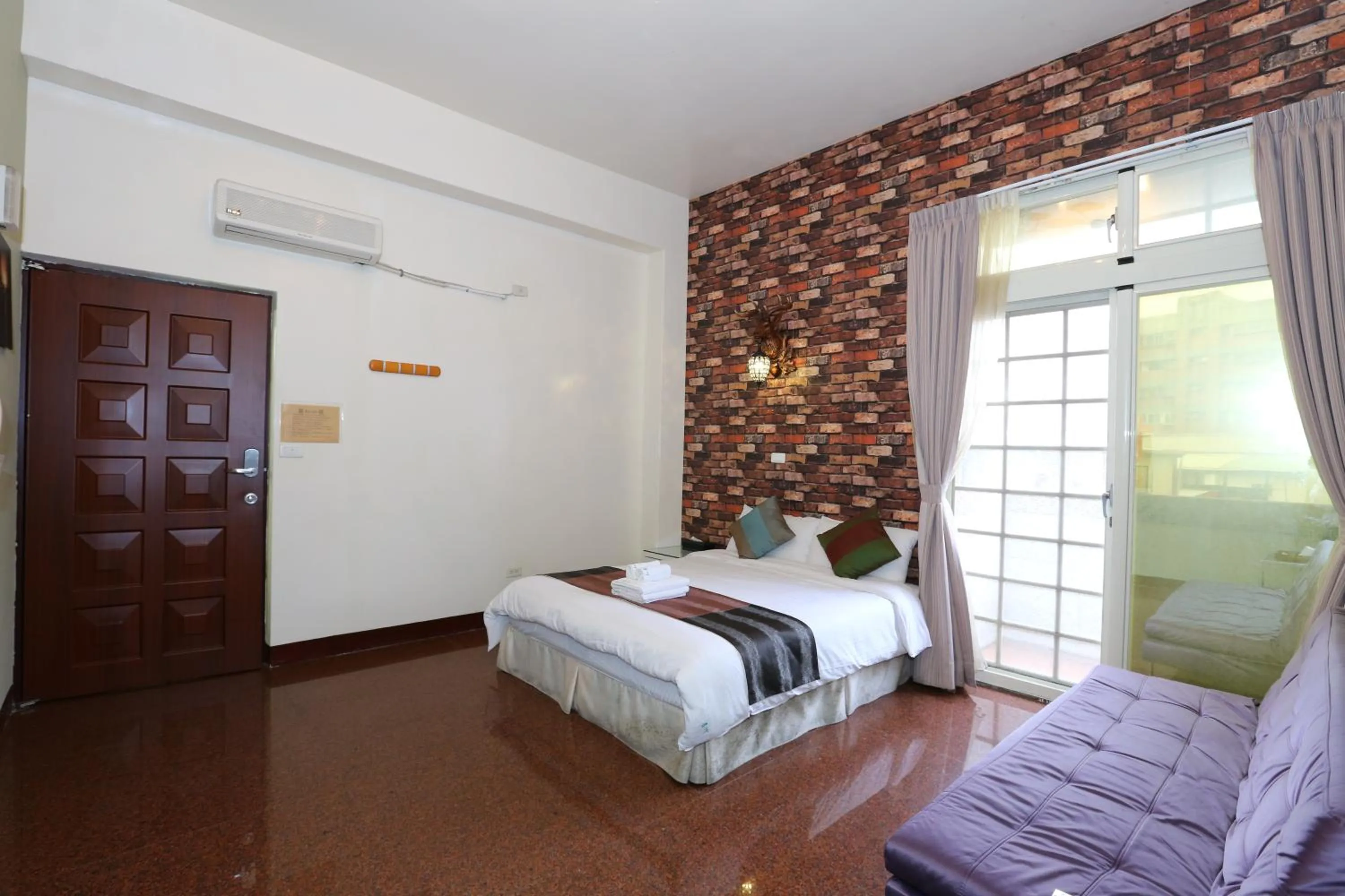 Double Room with Private Bathroom in Mozhu B&B