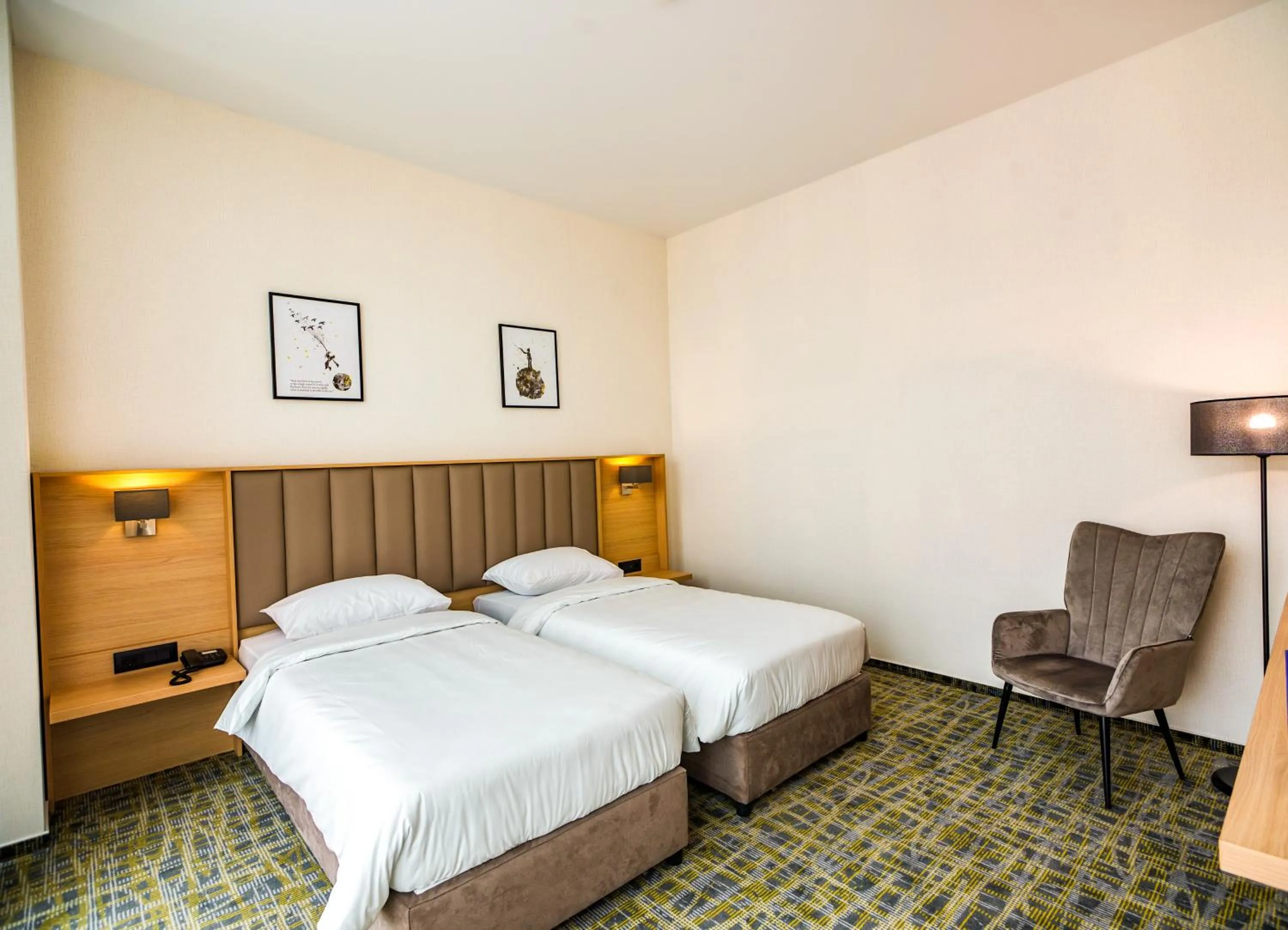 Deluxe Double or Twin Room with City View in B1 City Hotel