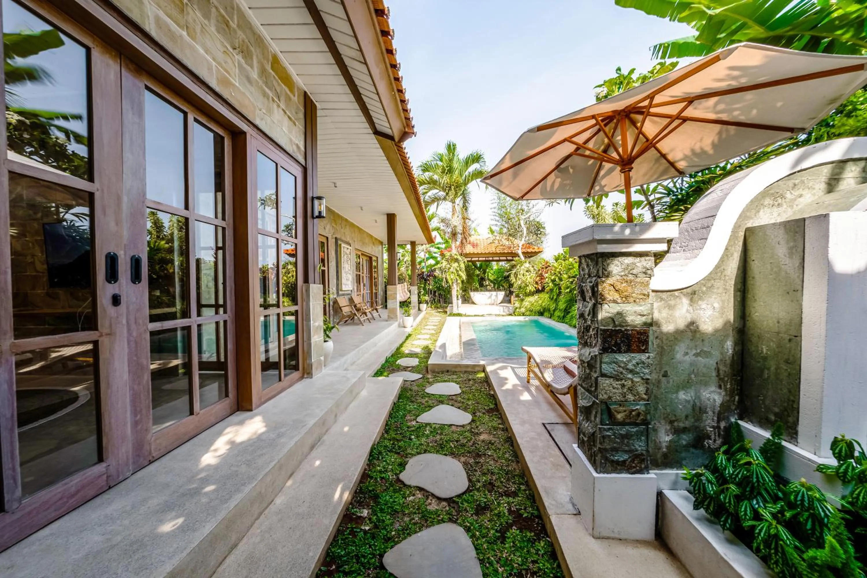 One-Bedroom Villa with Private Pool in Nyaman Villas by EVDEkimi - Romantic escape among rice fields with Pool, Terrace - Long stay extras