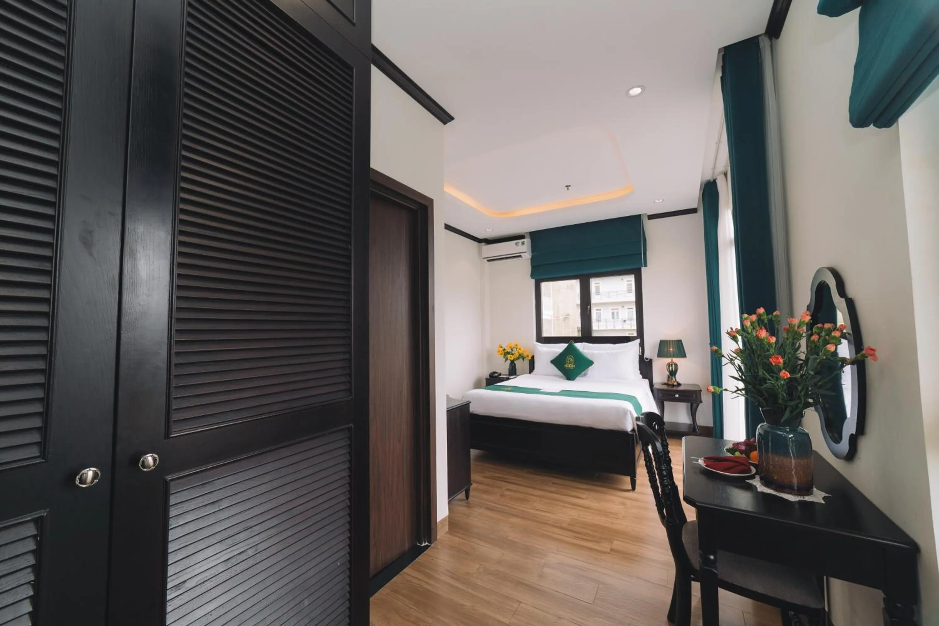 Queen Room with Garden View in Goldient Boutique Hotel