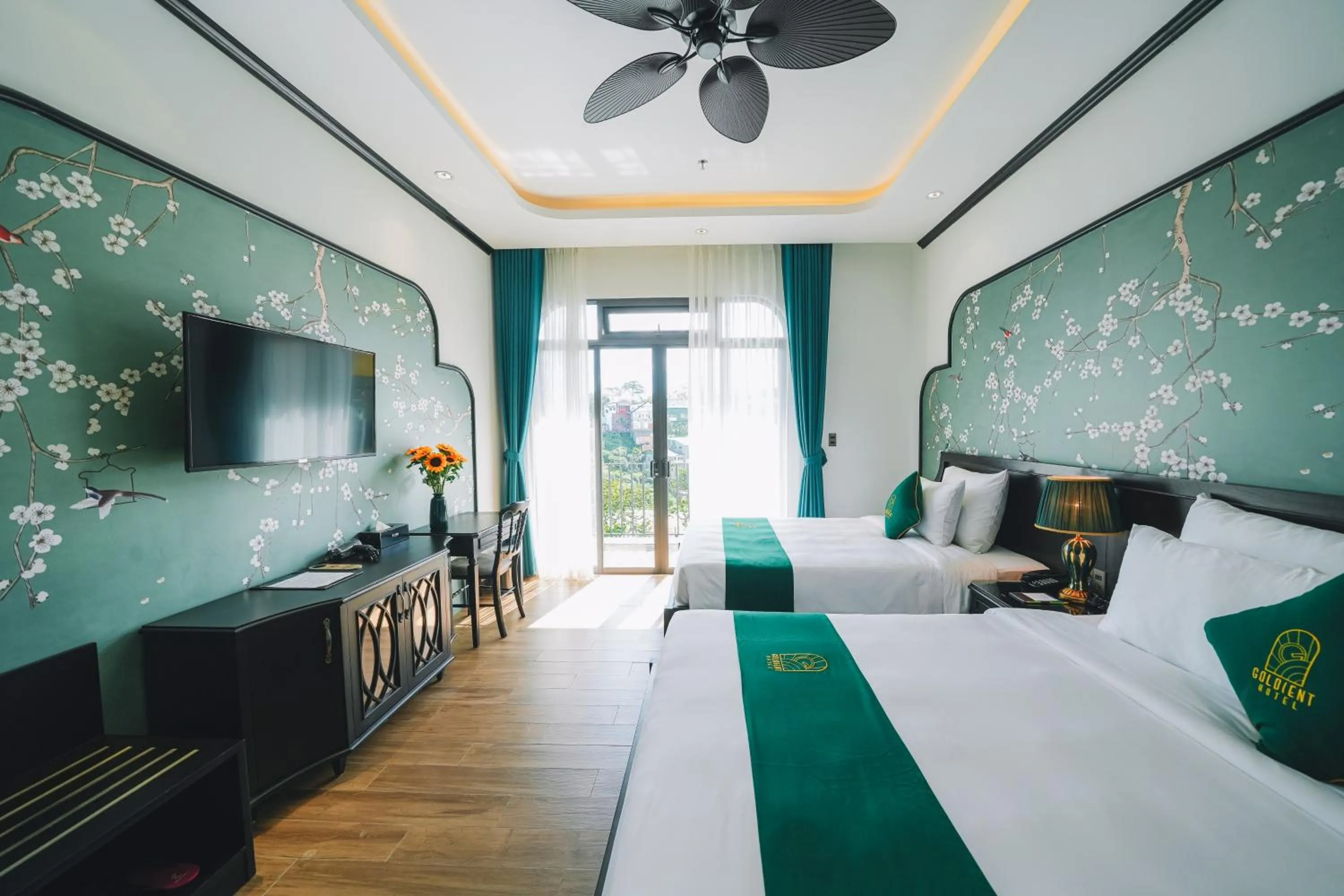 Triple Room with Balcony in Goldient Boutique Hotel