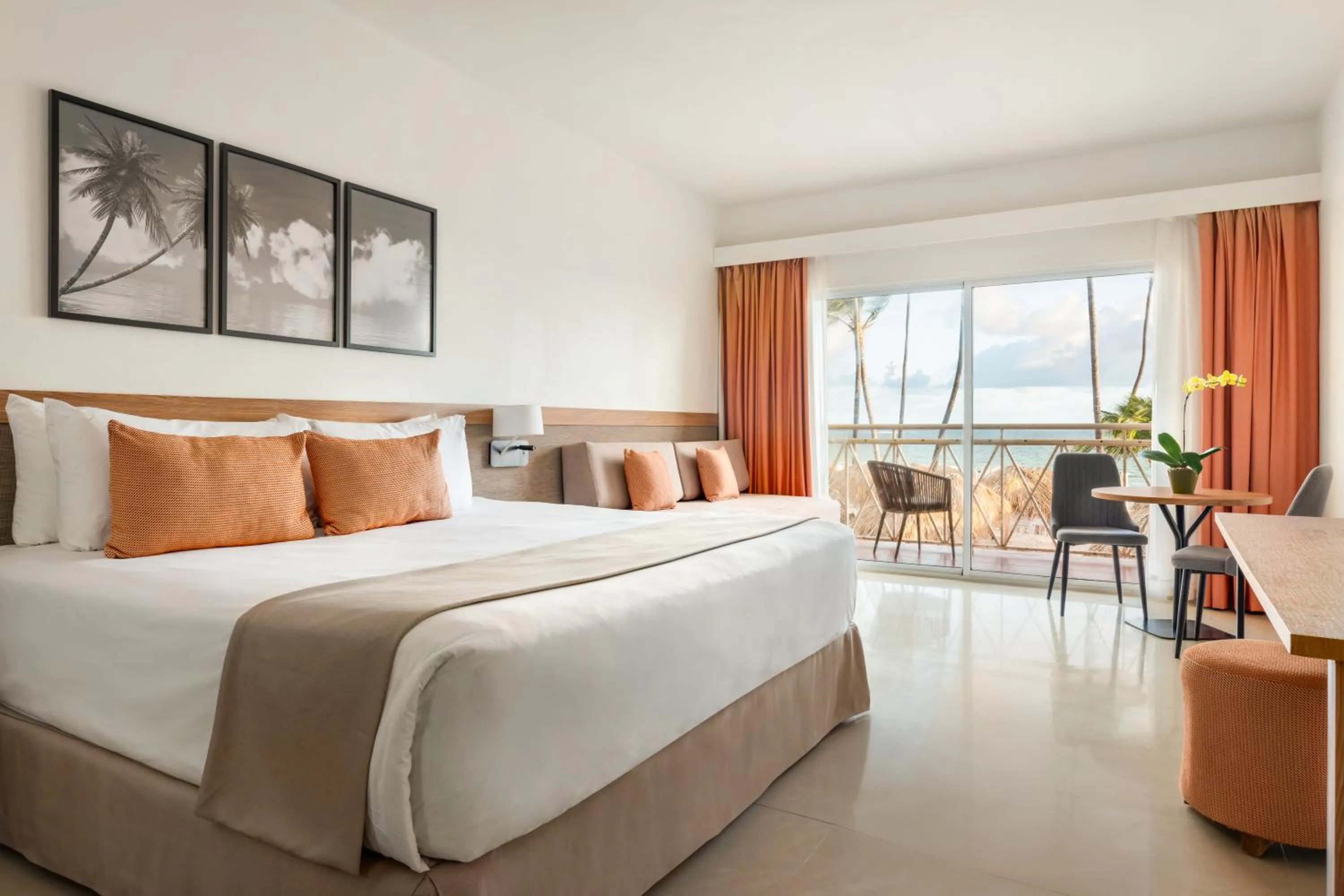Superior Deluxe Ocean View King in Sunscape Coco Punta Cana - All Inclusive