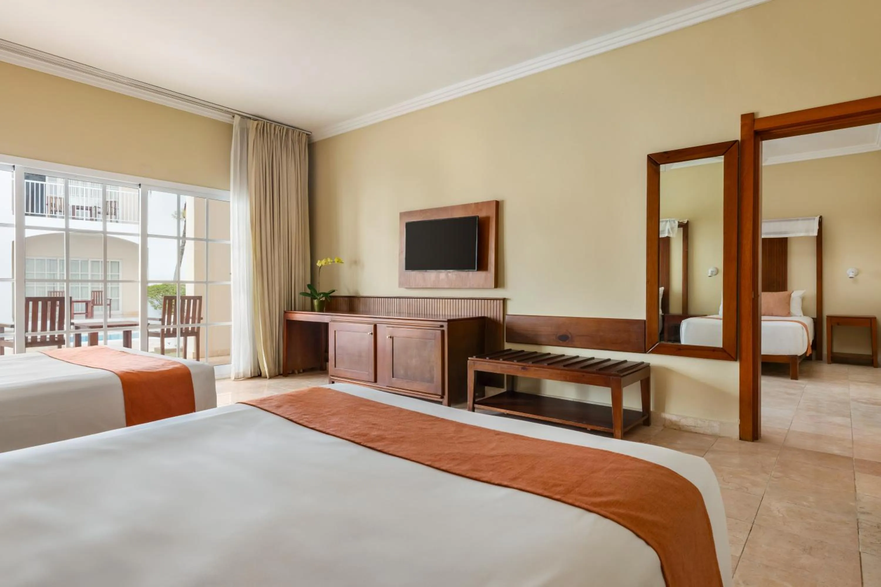 Deluxe Family Suite in Sunscape Coco Punta Cana - All Inclusive
