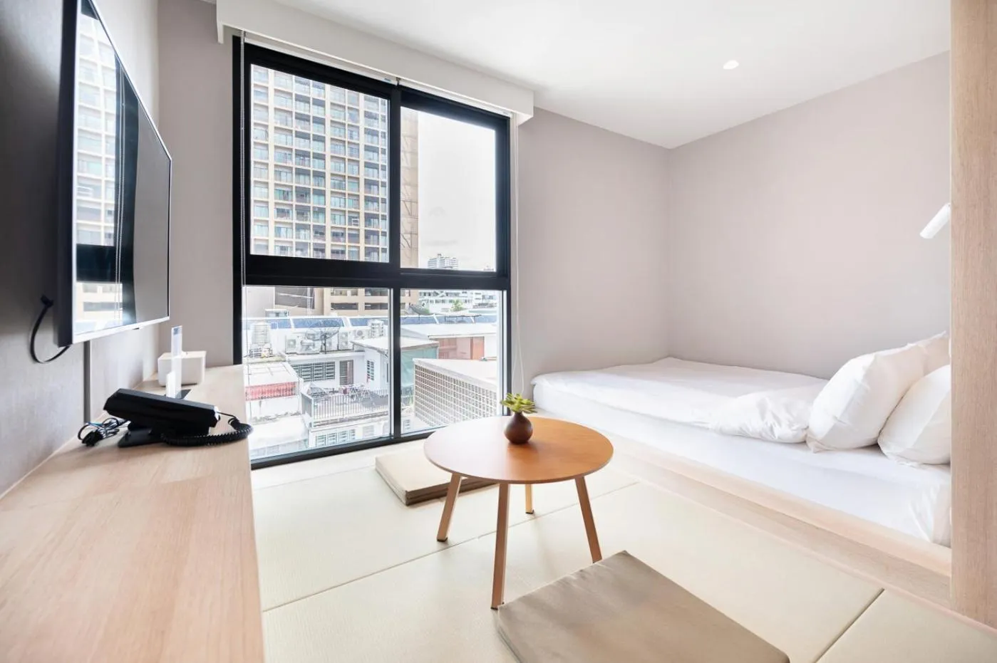 Standard Double Room in LiveZen Bangkok Sukhumvit