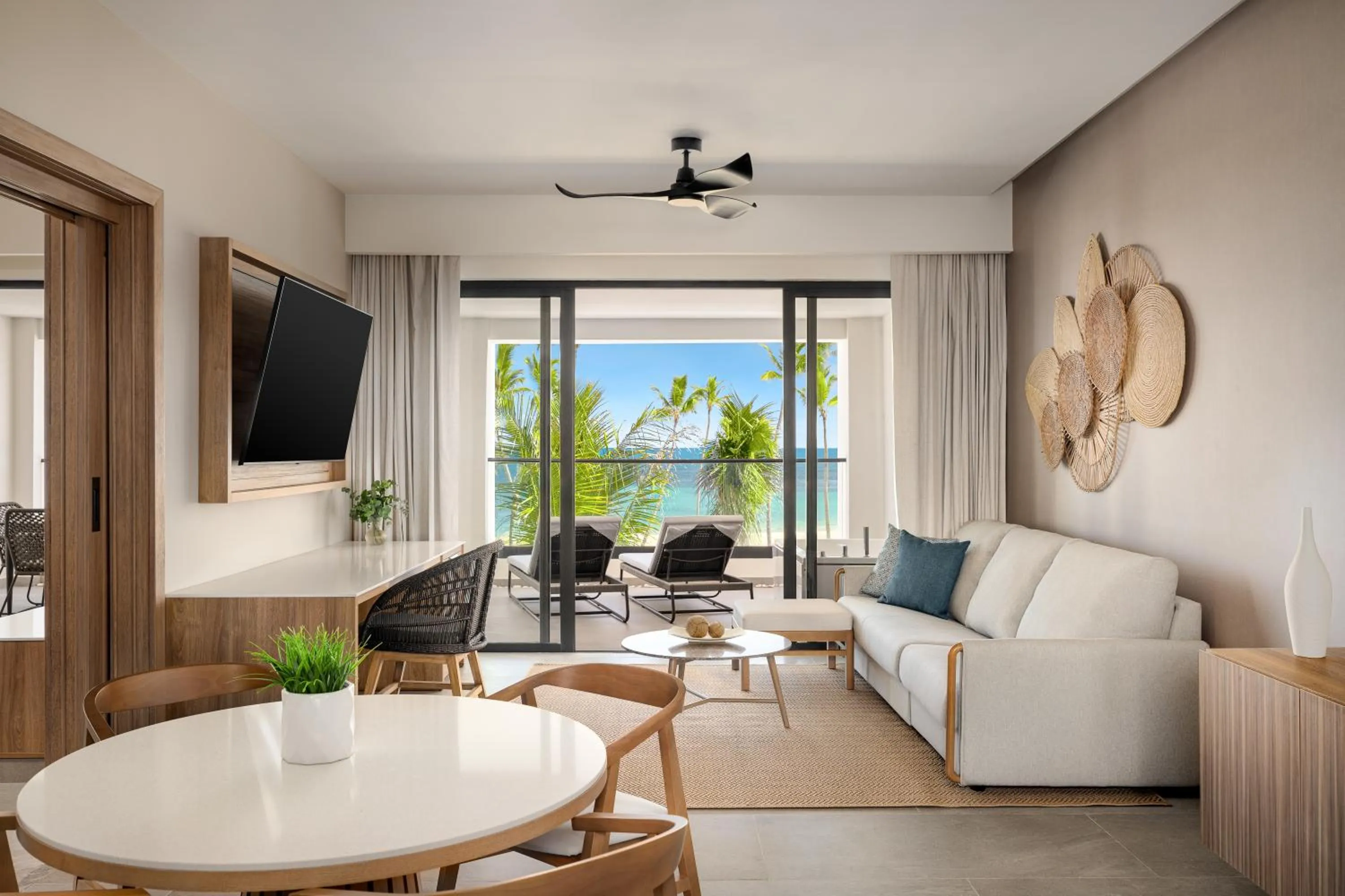 Preferred Club Master Suite Ocean Front King in Secrets Tides Punta Cana - All Inclusive