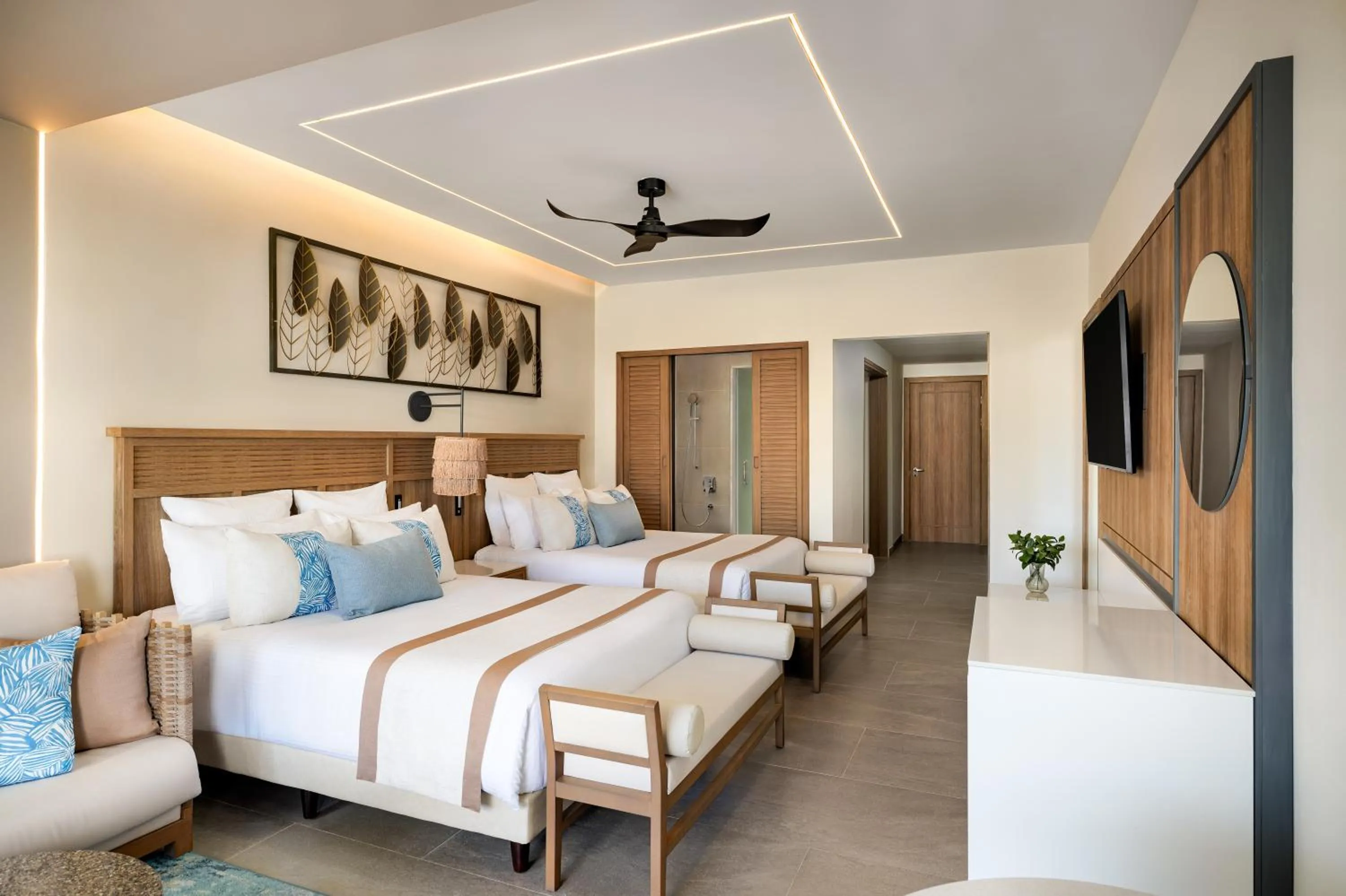 Preferred Club Jr. Suite Ocean Front  Swim Out Double - single occupancy in Secrets Tides Punta Cana - All Inclusive