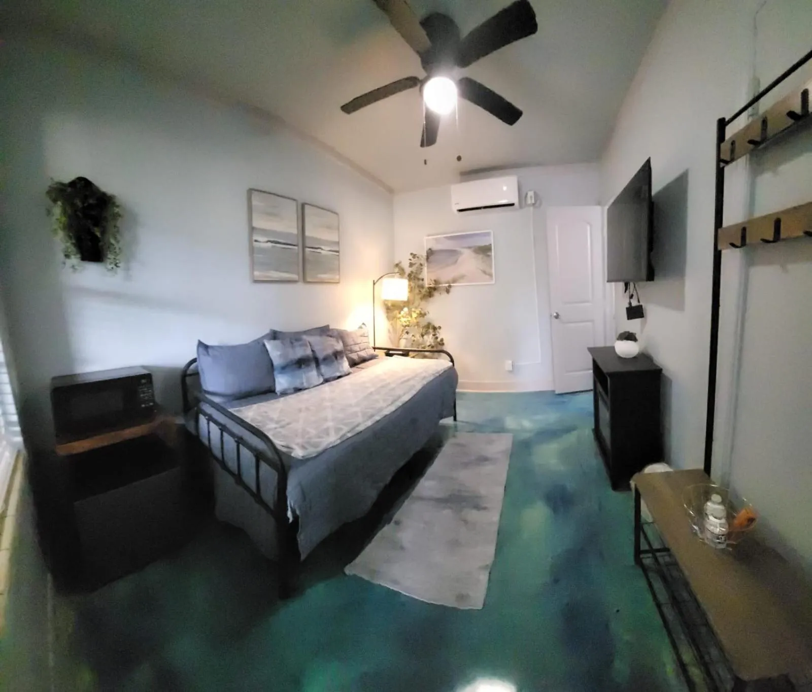 Deluxe Twin Room - single occupancy in Shamrock Cove Inn