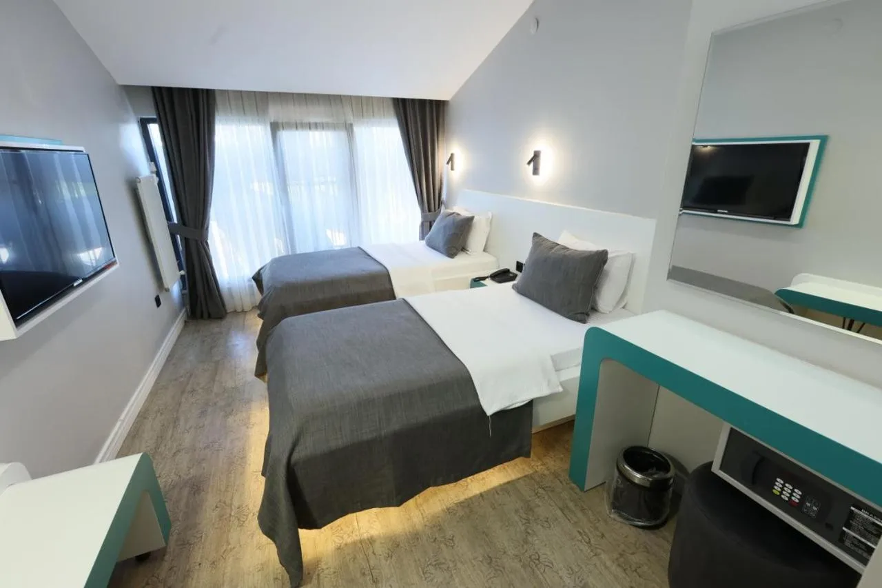 Standard Twin Room in Midis Otel