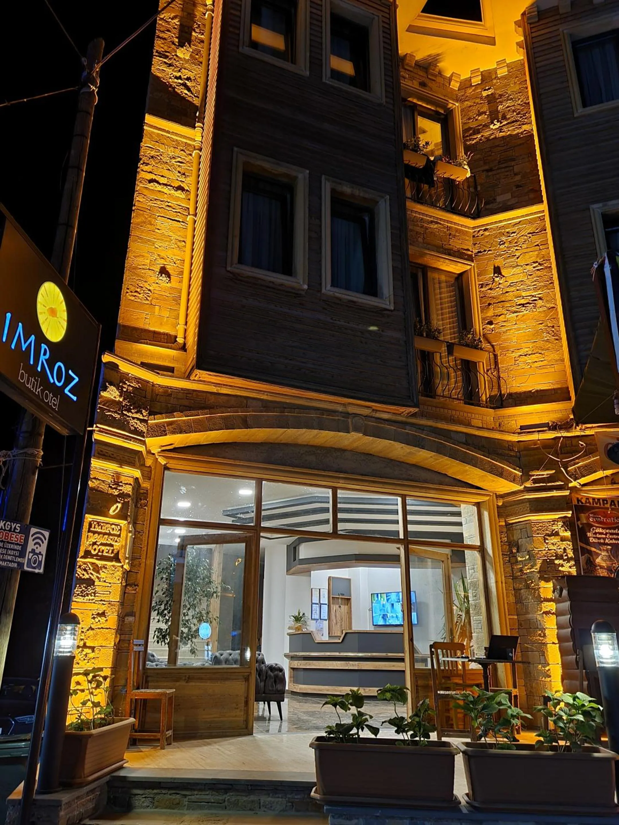 İmroz Adali's Hotel