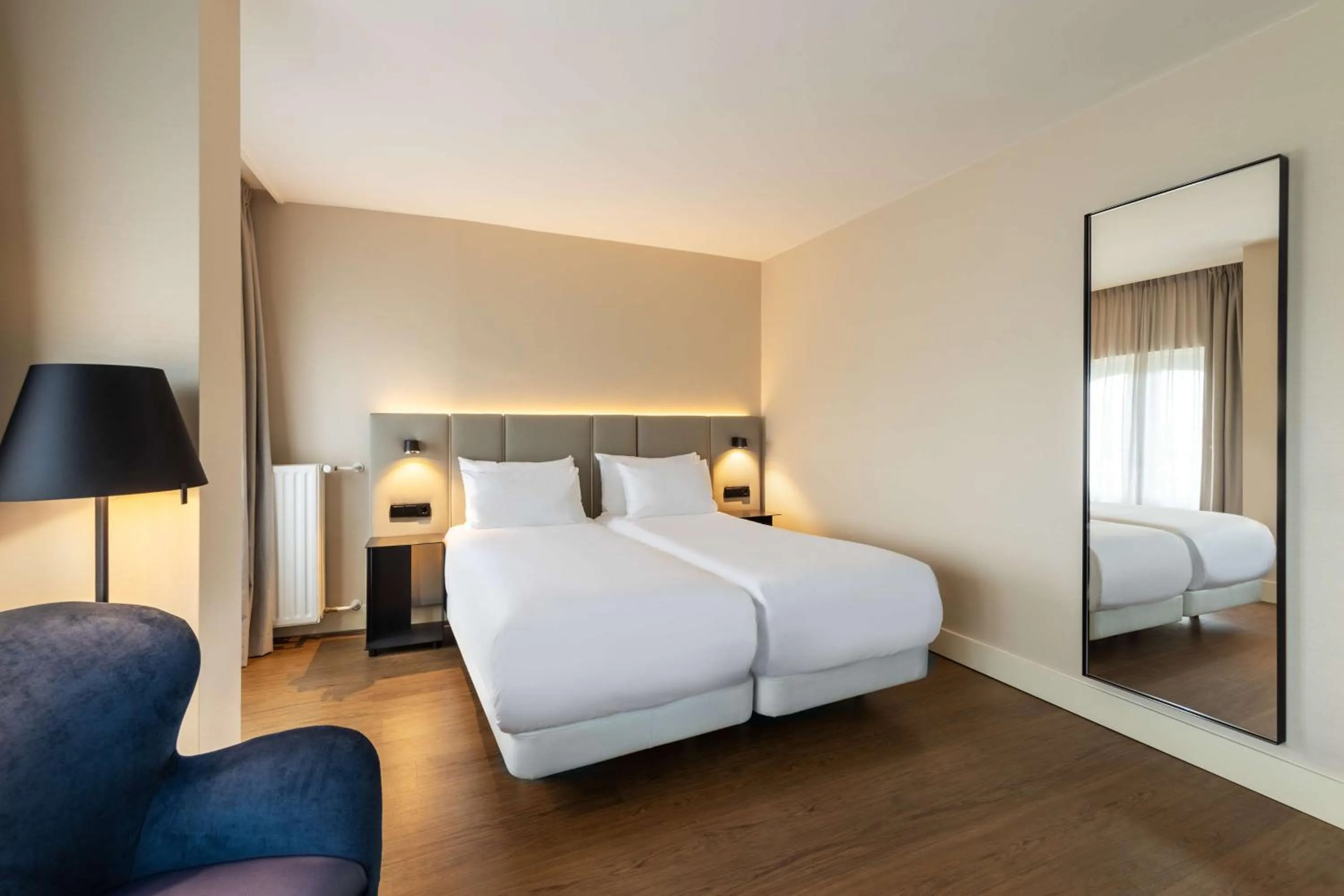Standard Double or Twin Room in NH Amsterdam Schiller