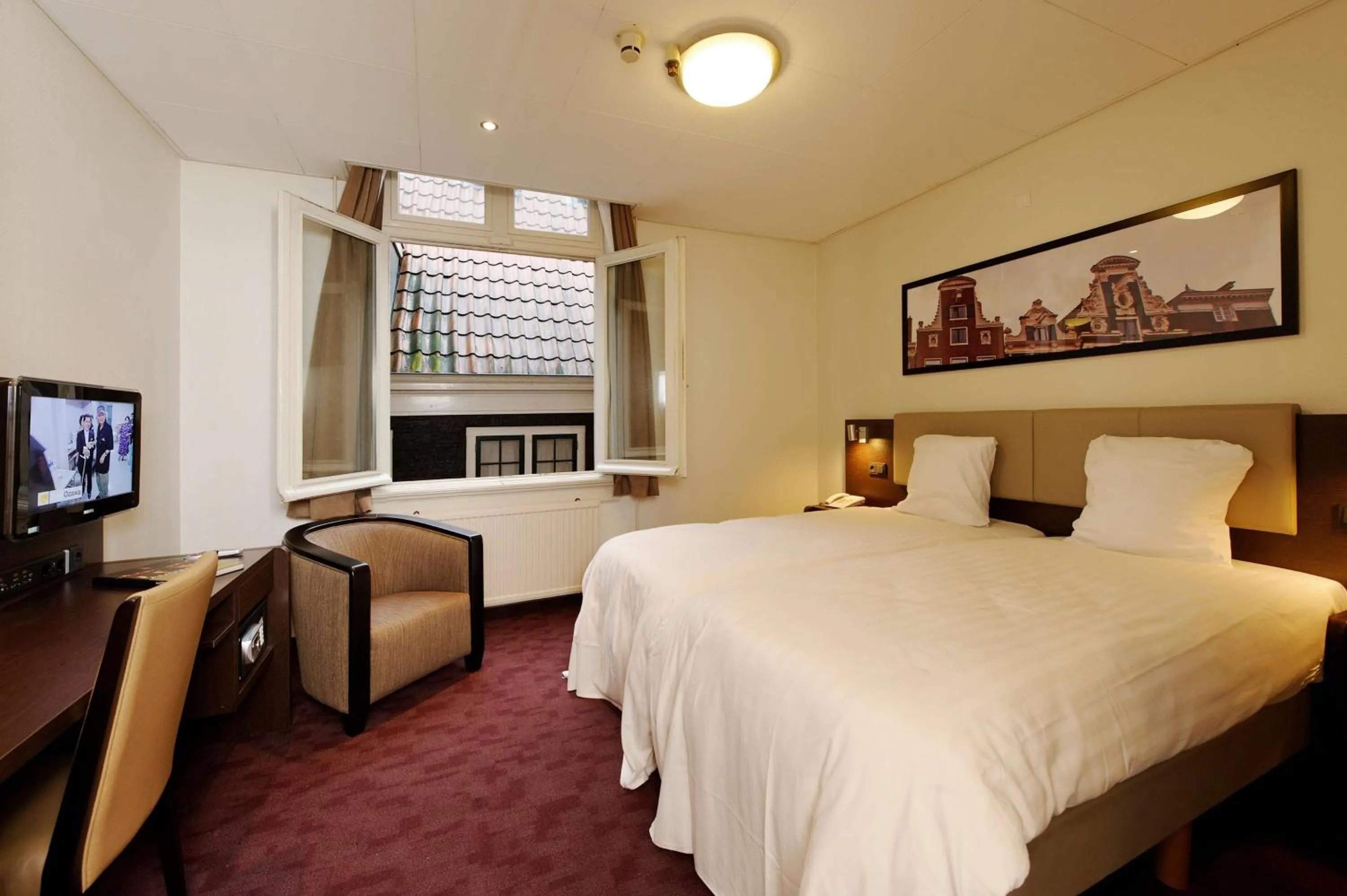 Twin Room - single occupancy in Best Western Dam Square Inn