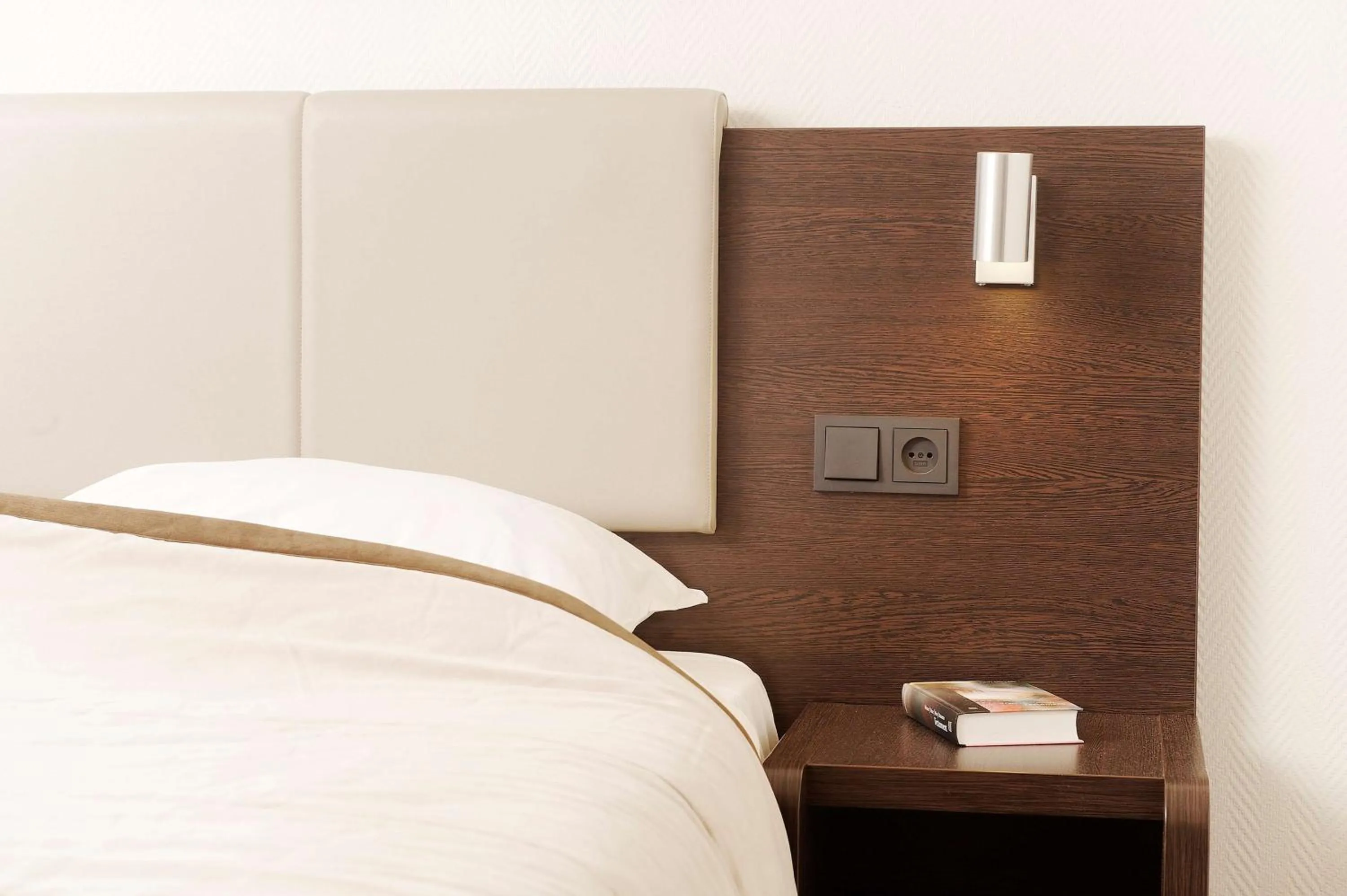 Suite in Best Western Dam Square Inn