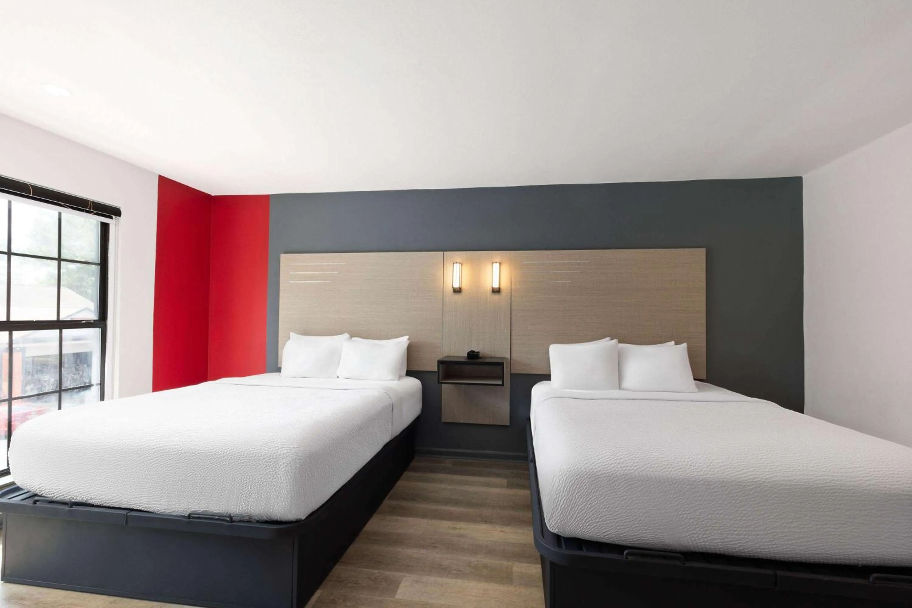 Queen Suite with Two Queen Beds and Bathtub - Mobility Accessible/Non-Smoking in Ramada by Wyndham Studio Suites Dothan