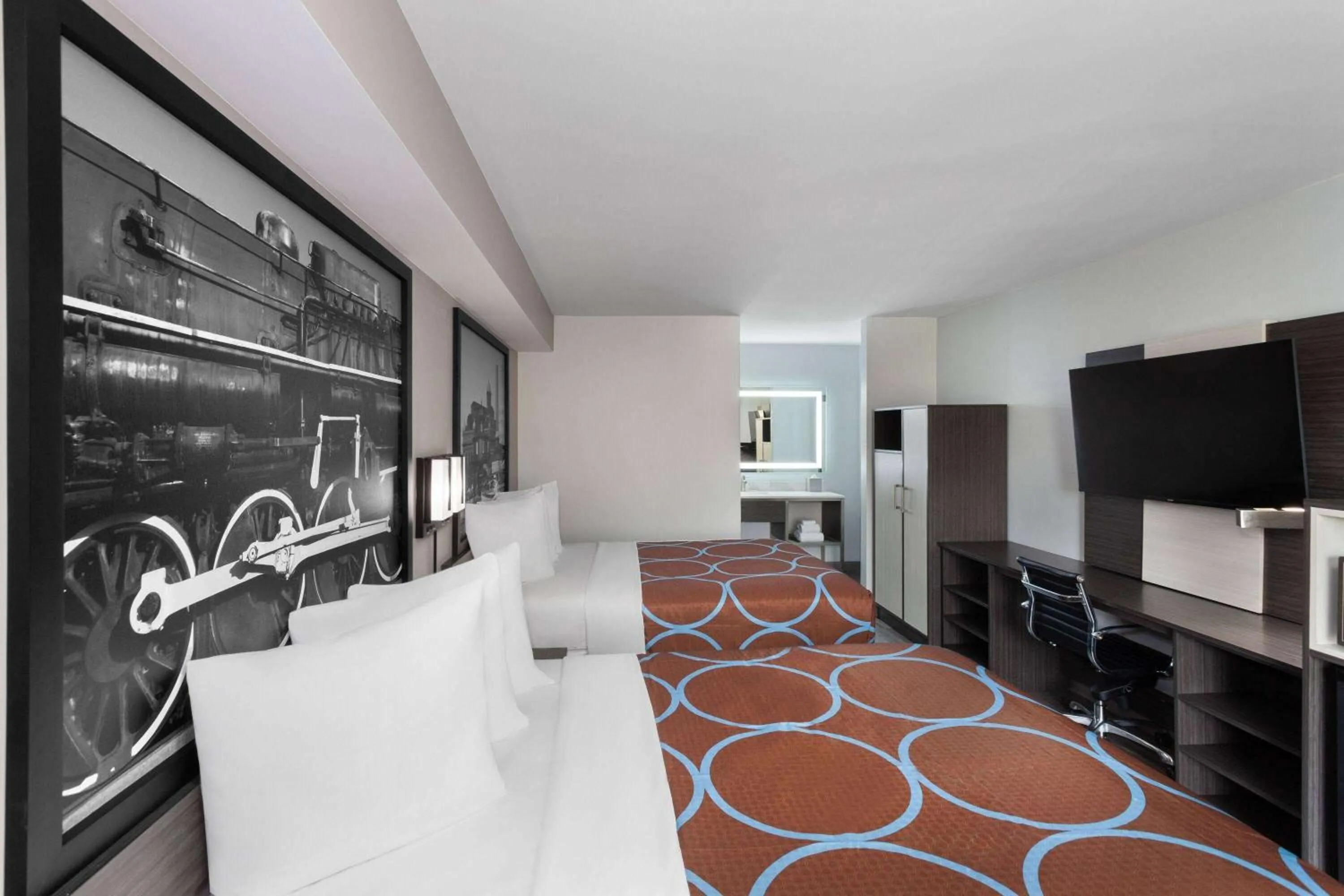 Queen Room with Two Queen Beds - Non-Smoking in Super 8 by Wyndham Baltimore Northwest