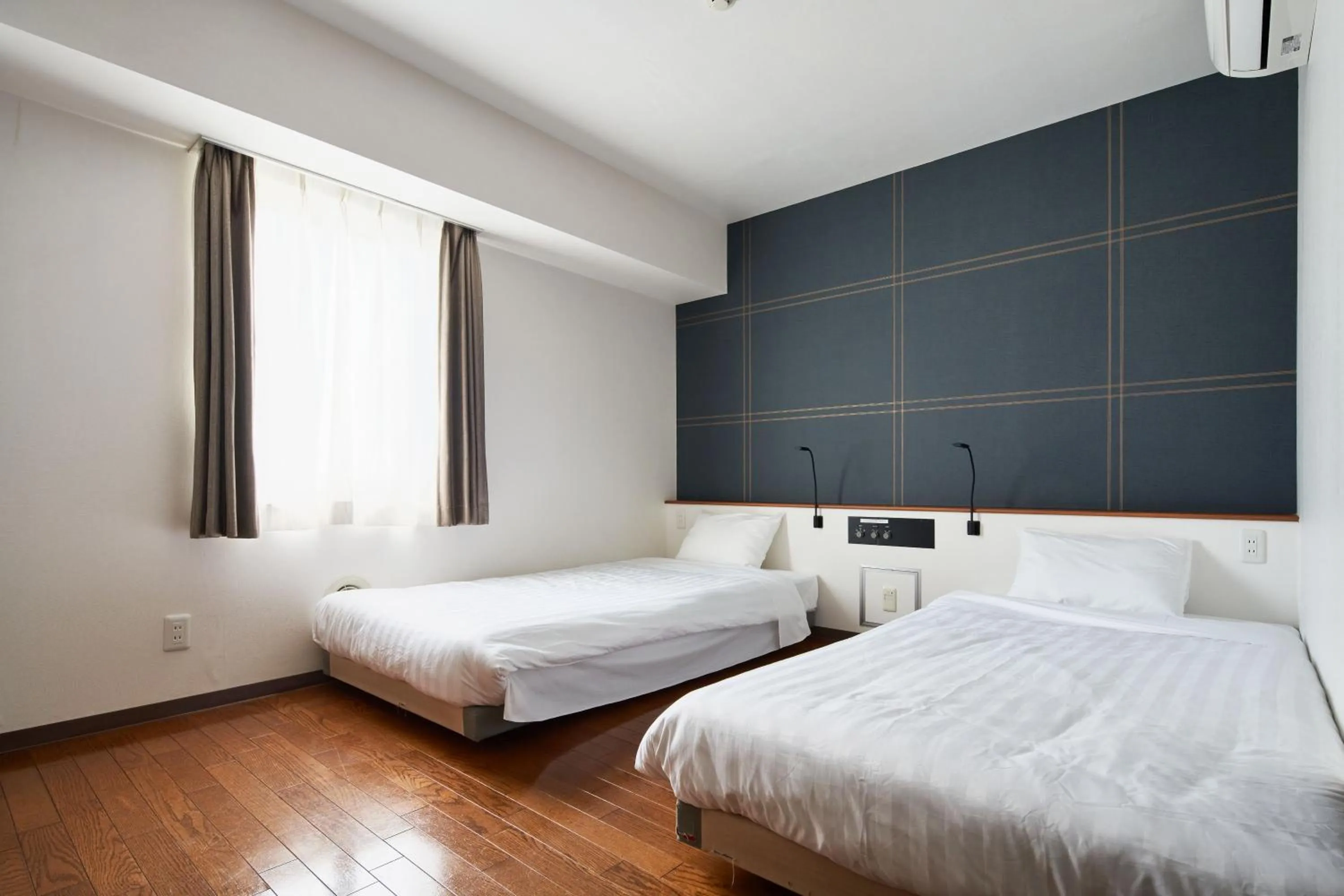 Twin Room - Non-Smoking - No Cleaning for Consecutive Night Stays in TOKIO's HOTEL