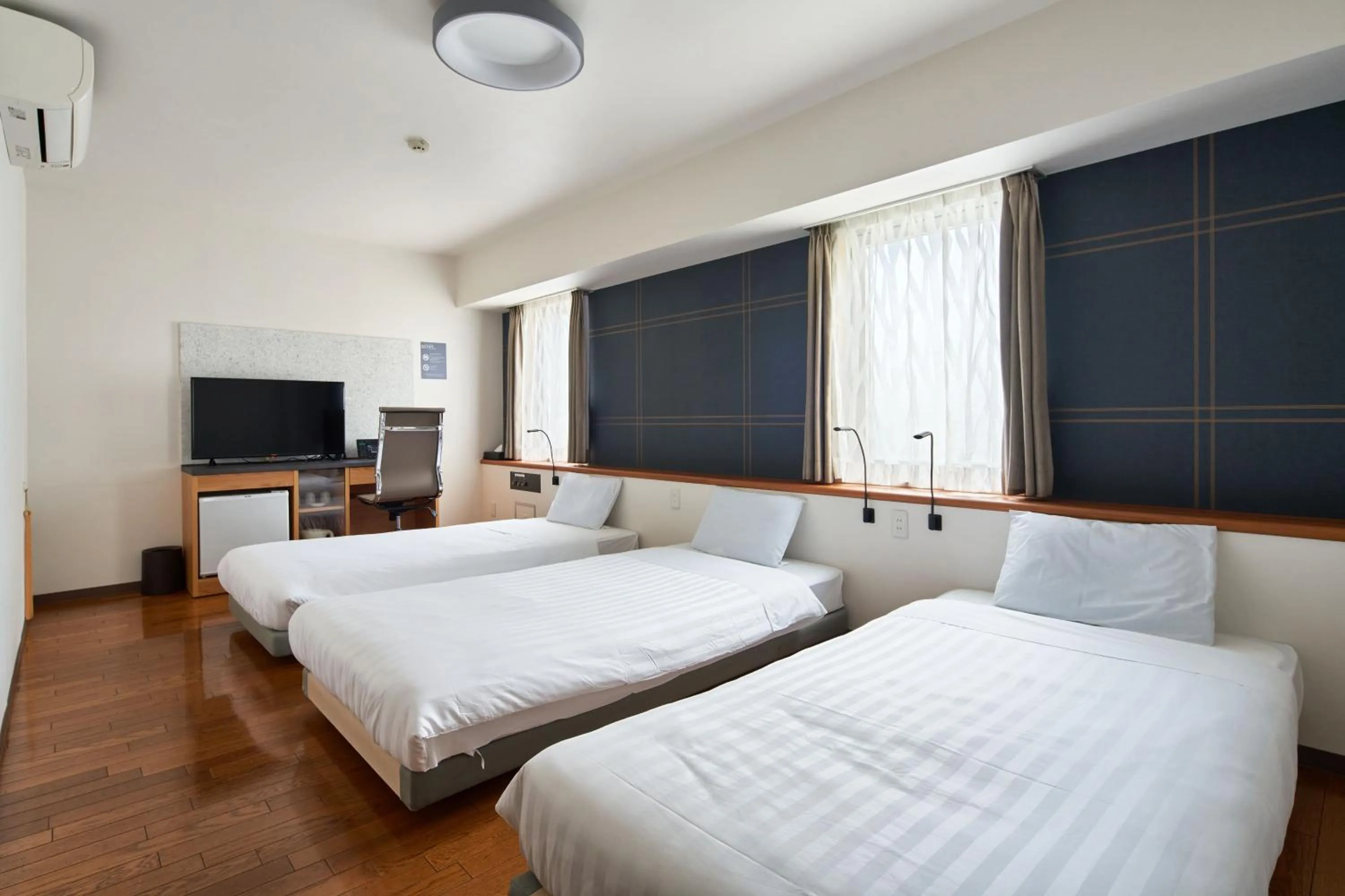 Triple Room - Non-Smoking - No Cleaning for Consecutive Night Stays in TOKIO's HOTEL