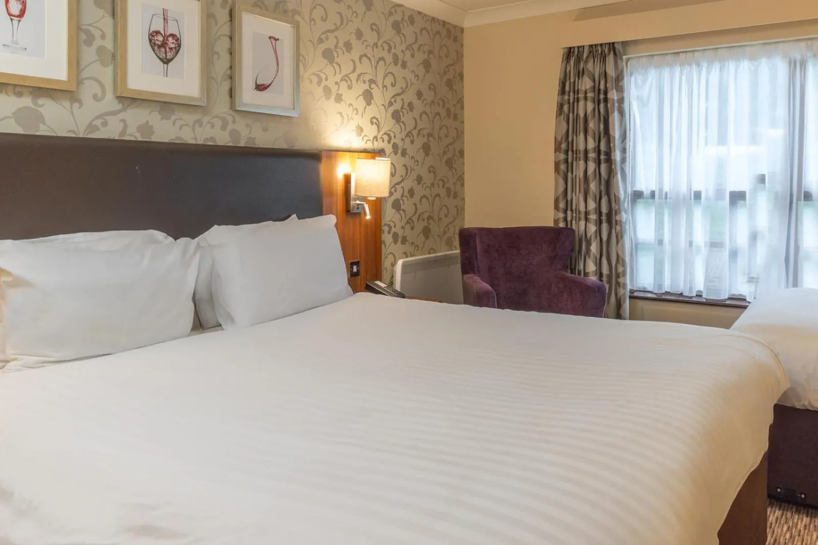 Standard Double Room in Gloucester Robinswood Hotel, BW Signature Collection
