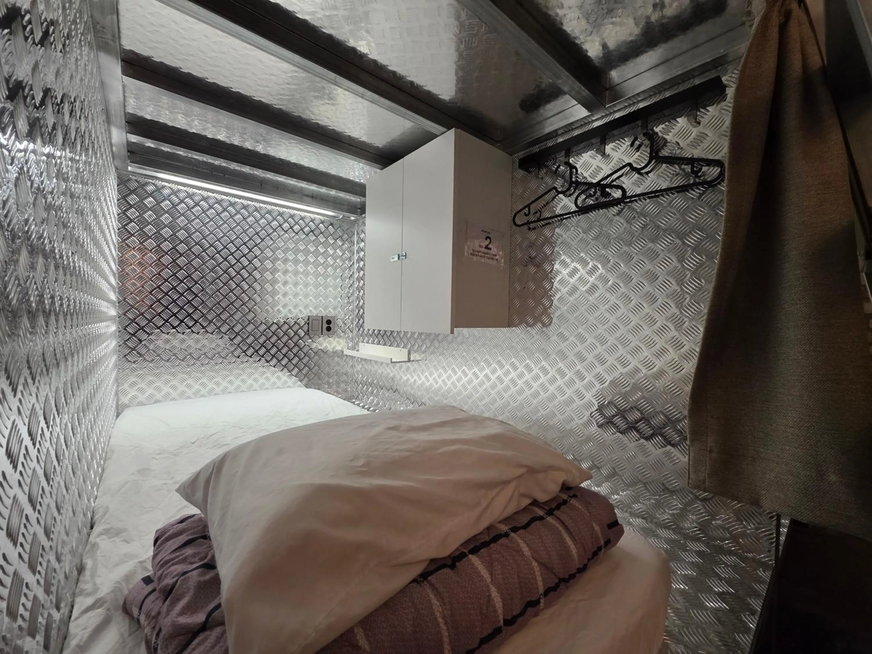 Bed in 4-Bed Mixed Dormitory Room in INNO Hostel & Pub Lounge Hongdae