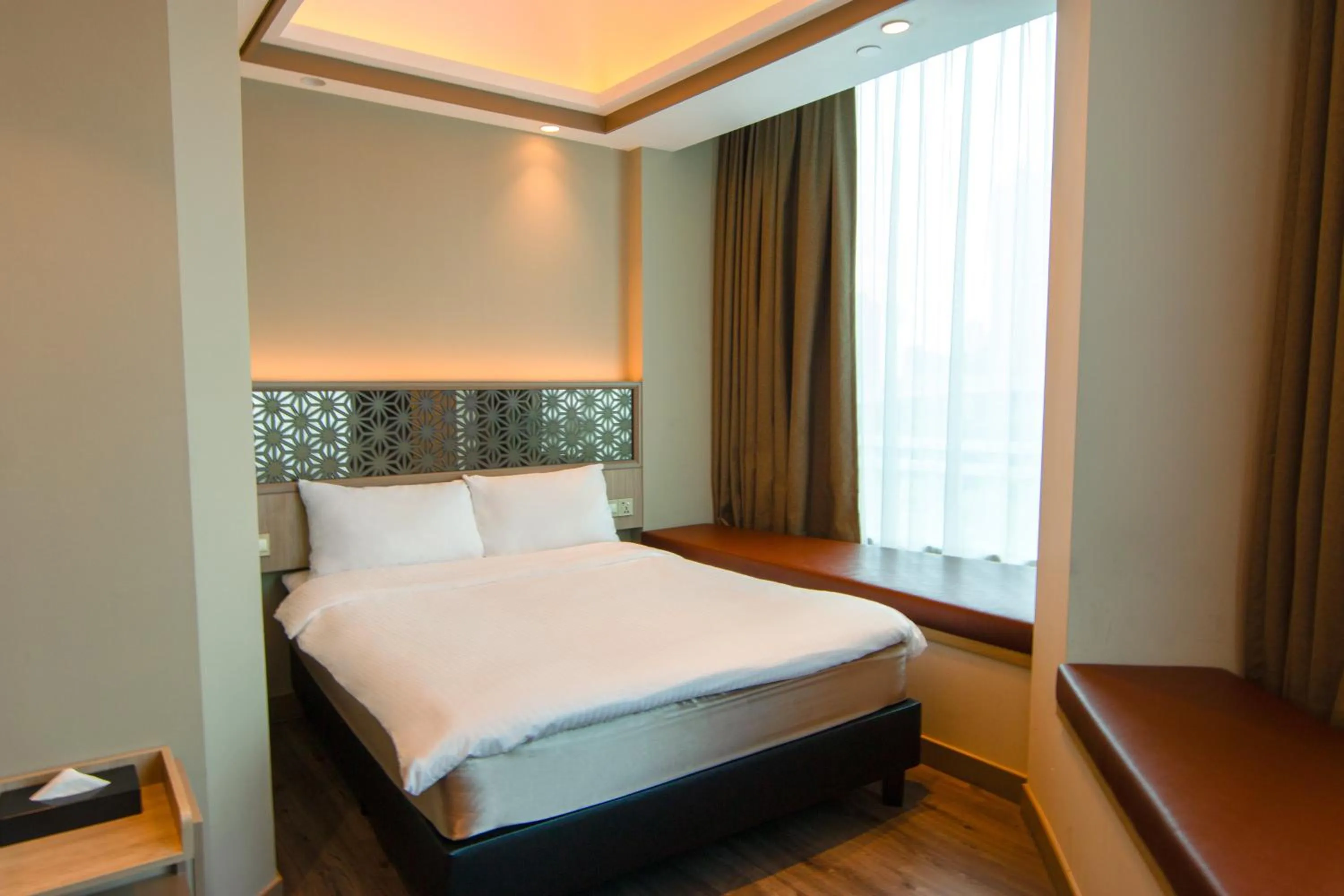 Deluxe Room in Aqueen Prestige Hotel Jalan Besar