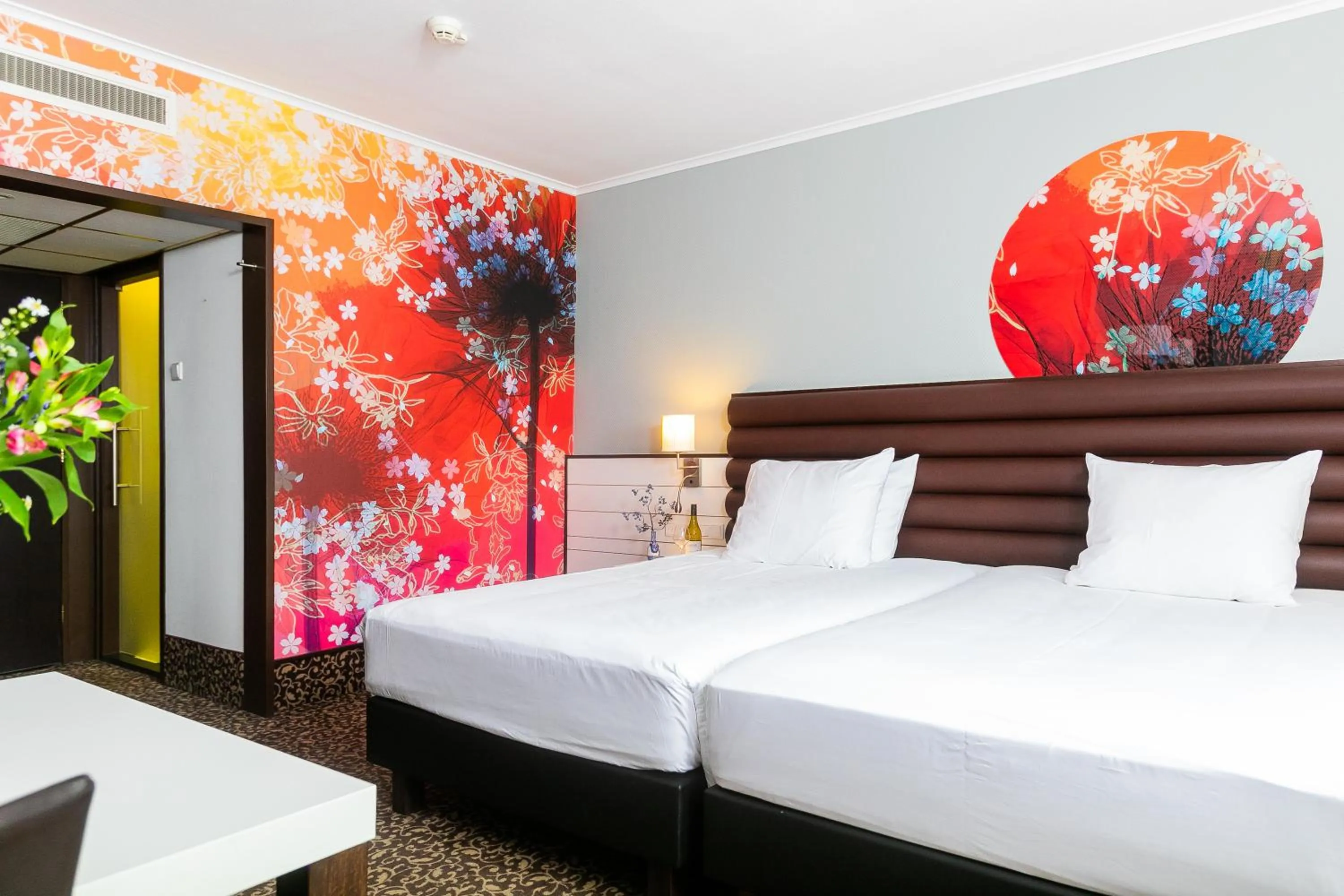 Double Room with City View in Golden Tulip Hotel Central