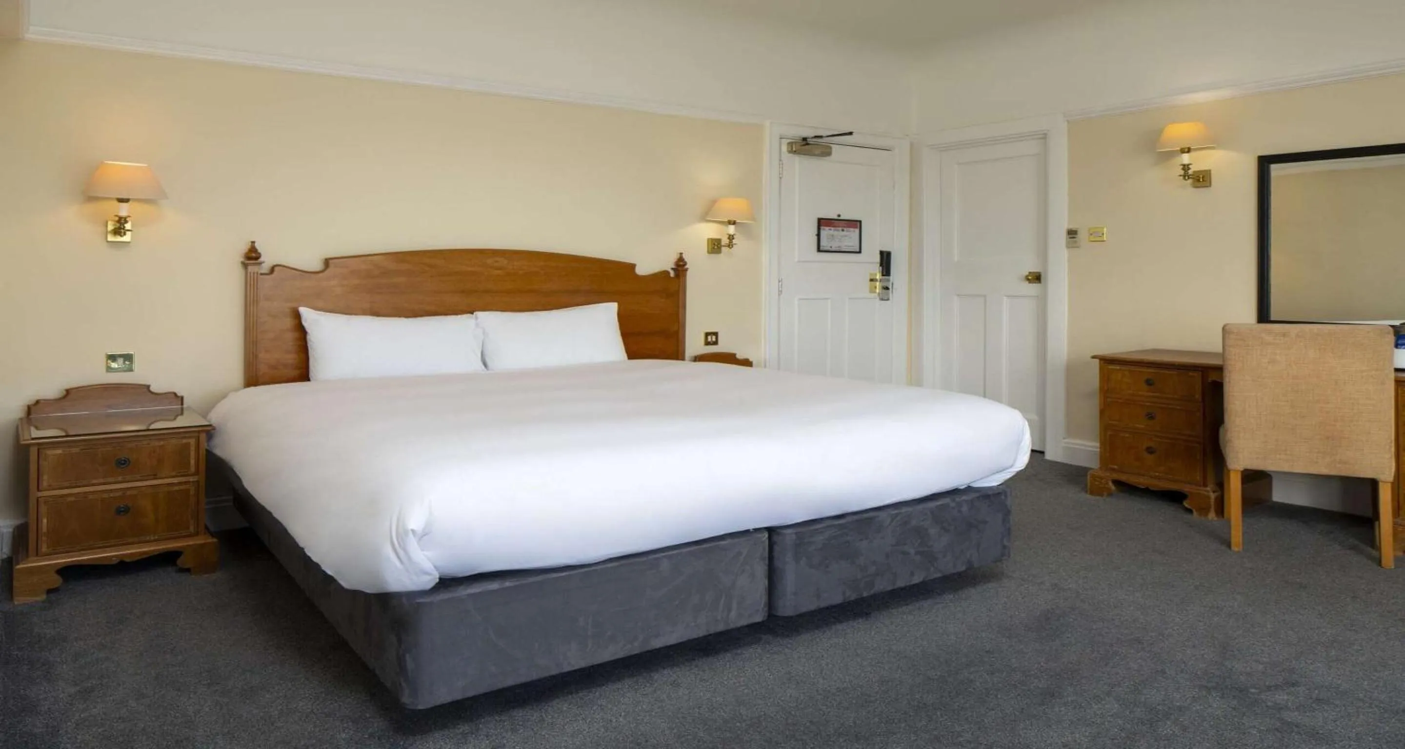 Superior Double Room with Beach View in Bournemouth Carlton Hotel, BW Signature Collection