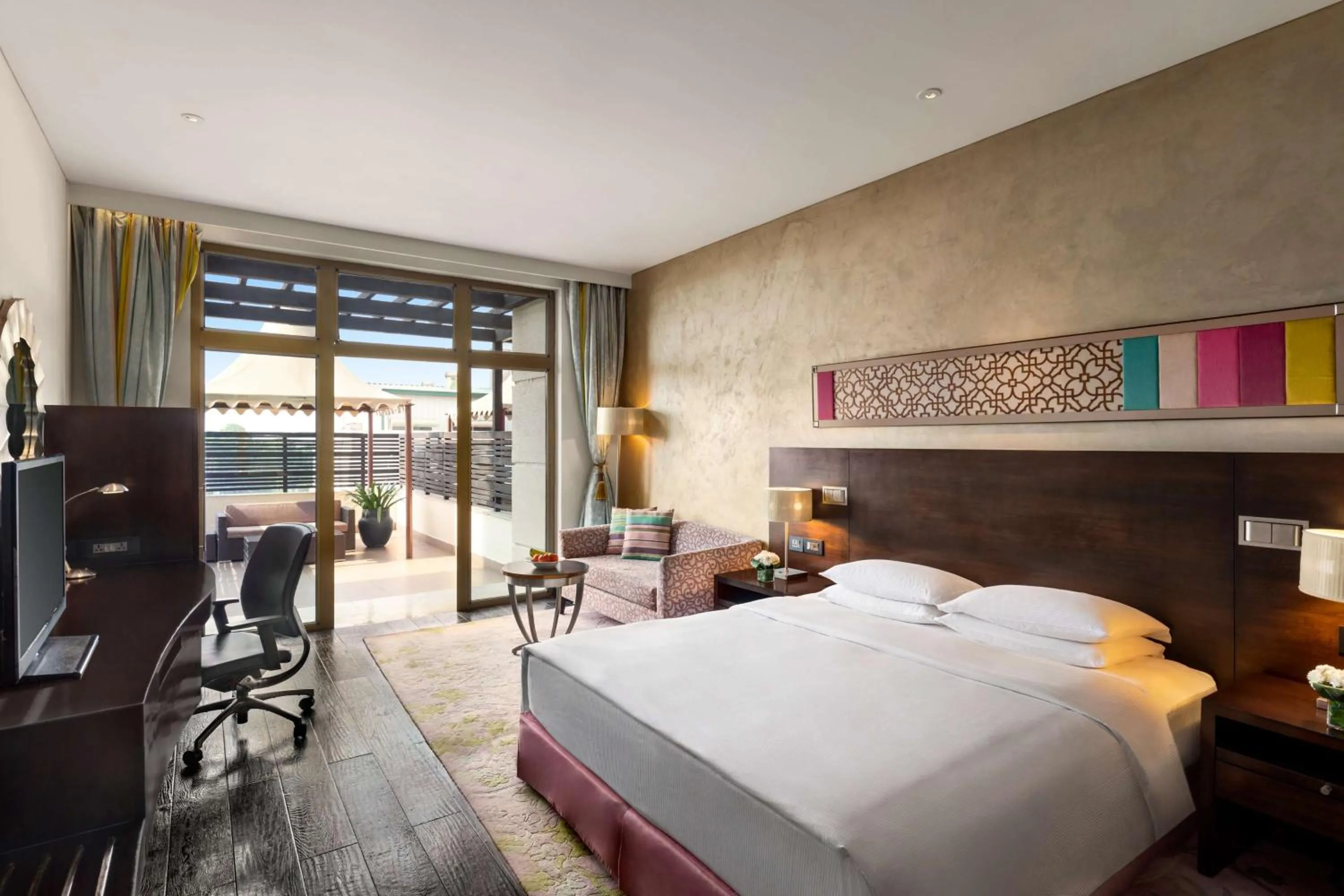 Deluxe King Room with Terrace - single occupancy in Hilton Jaipur