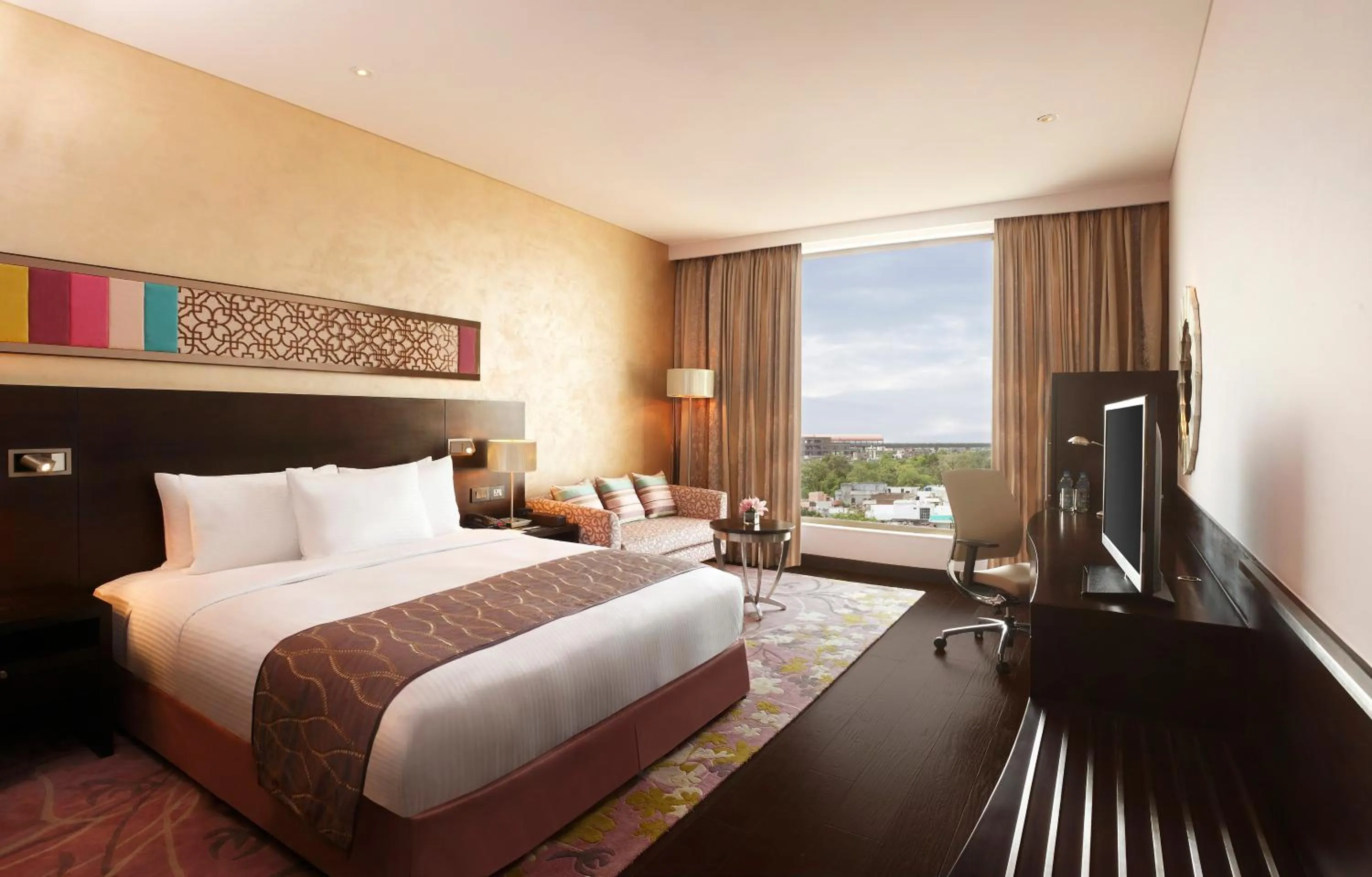 King Room with City View - single occupancy in Hilton Jaipur