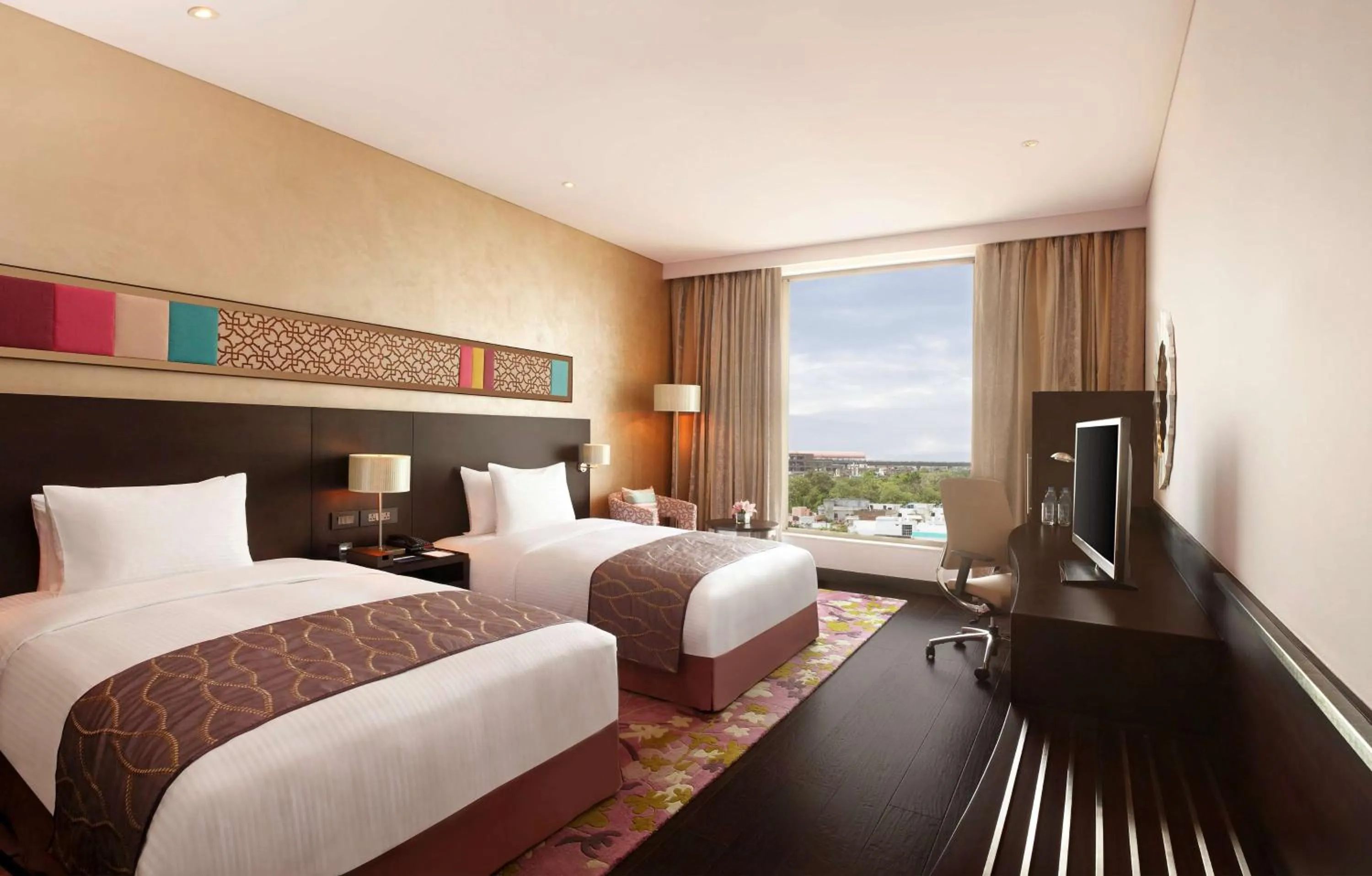 Twin Guest Room with City View - single occupancy in Hilton Jaipur